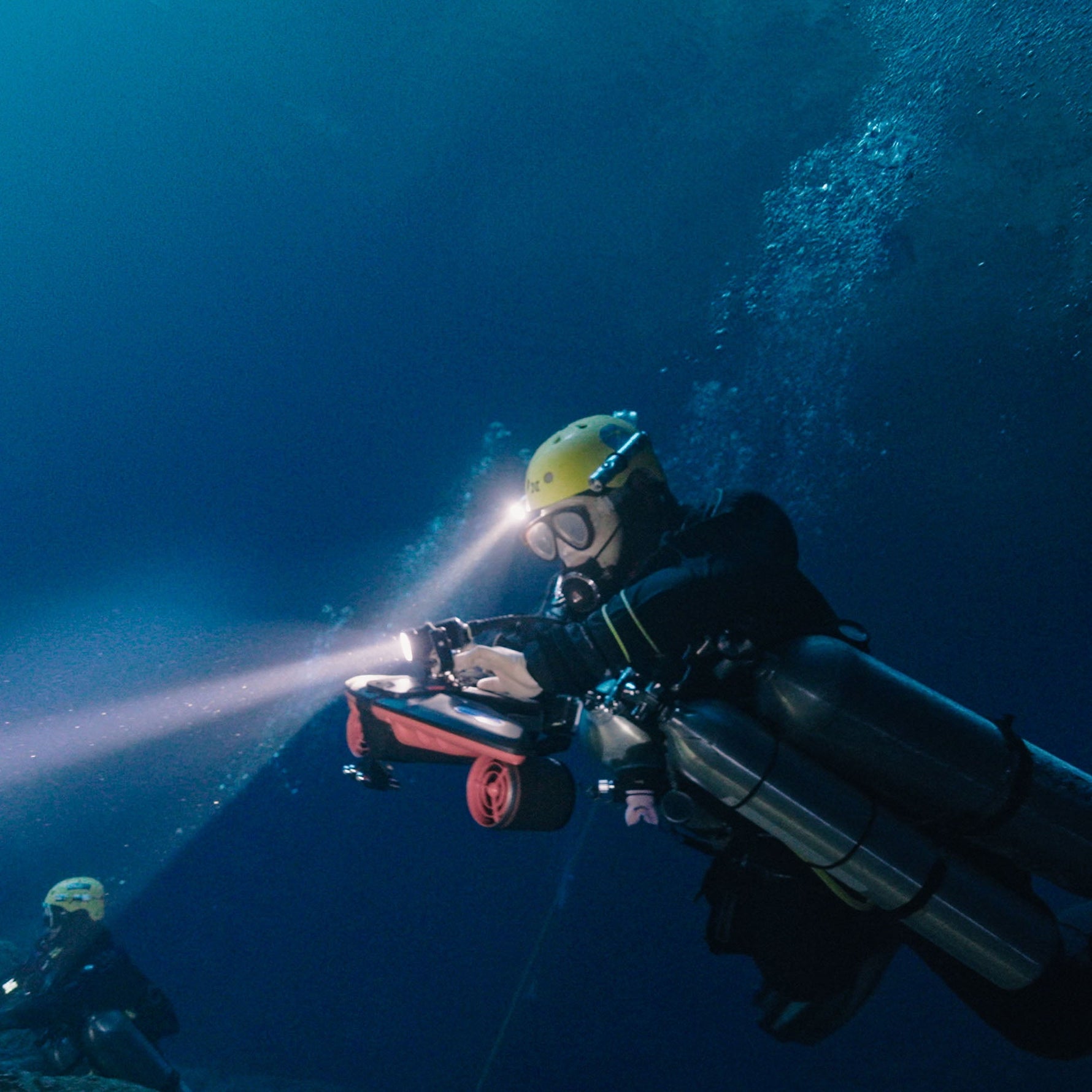 Navbow Dual-Motor Underwater Scooter