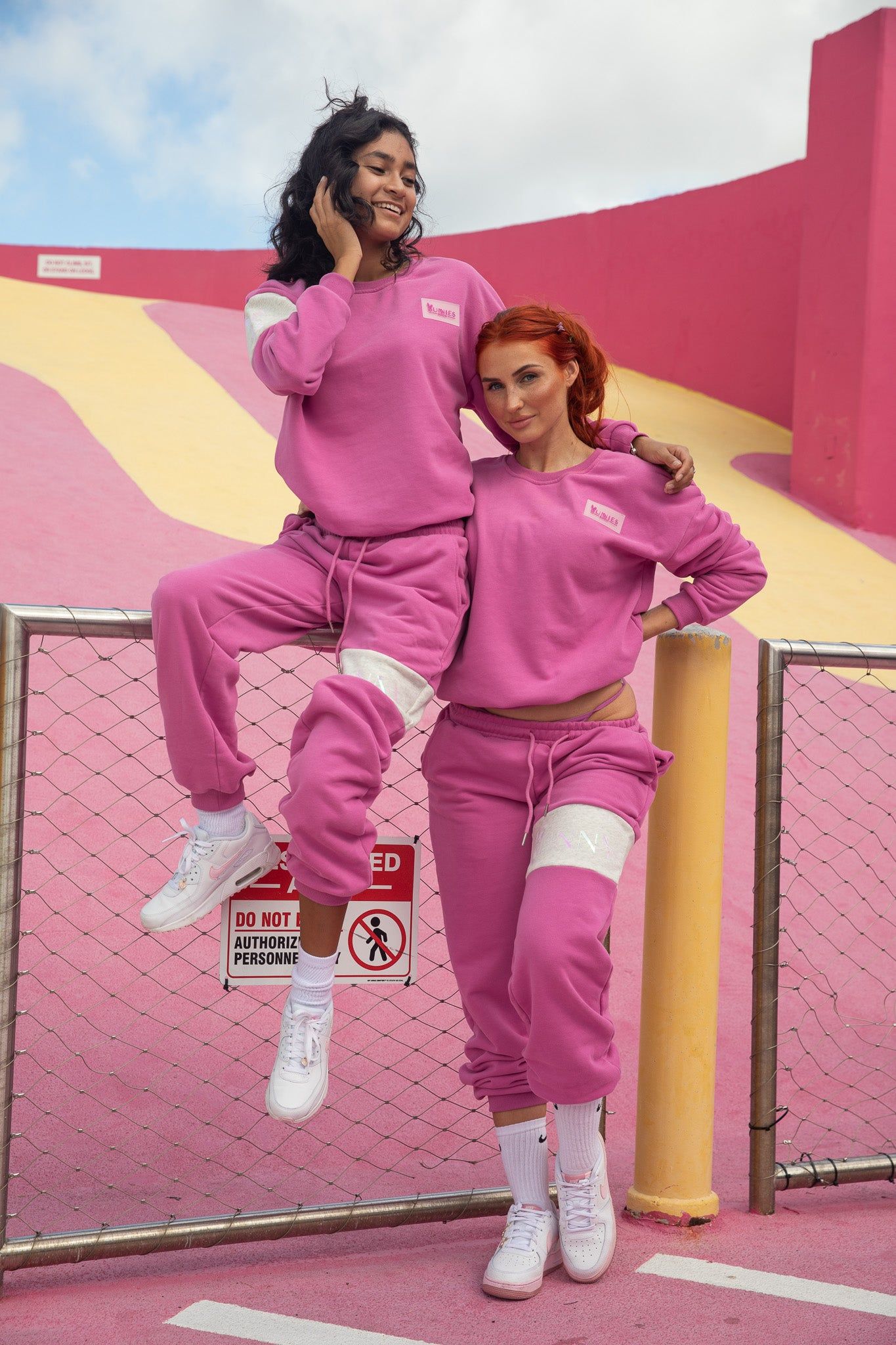 Sweatshirt in Fuchsia