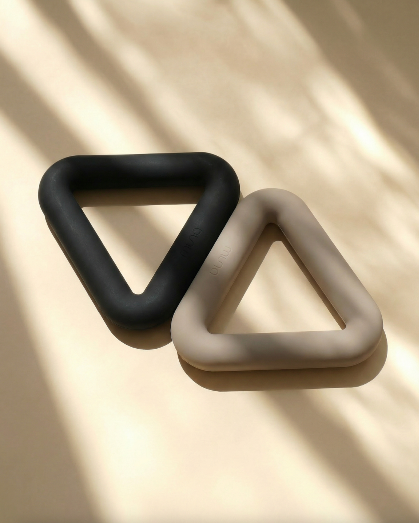 MUNA Triangle Dumbbell | 7 LBS
