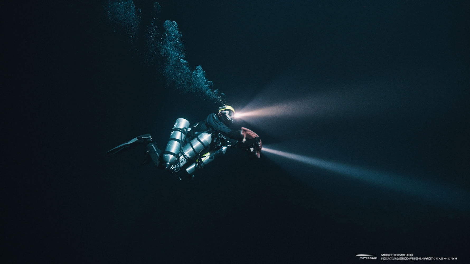 Navbow Dual-Motor Underwater Scooter