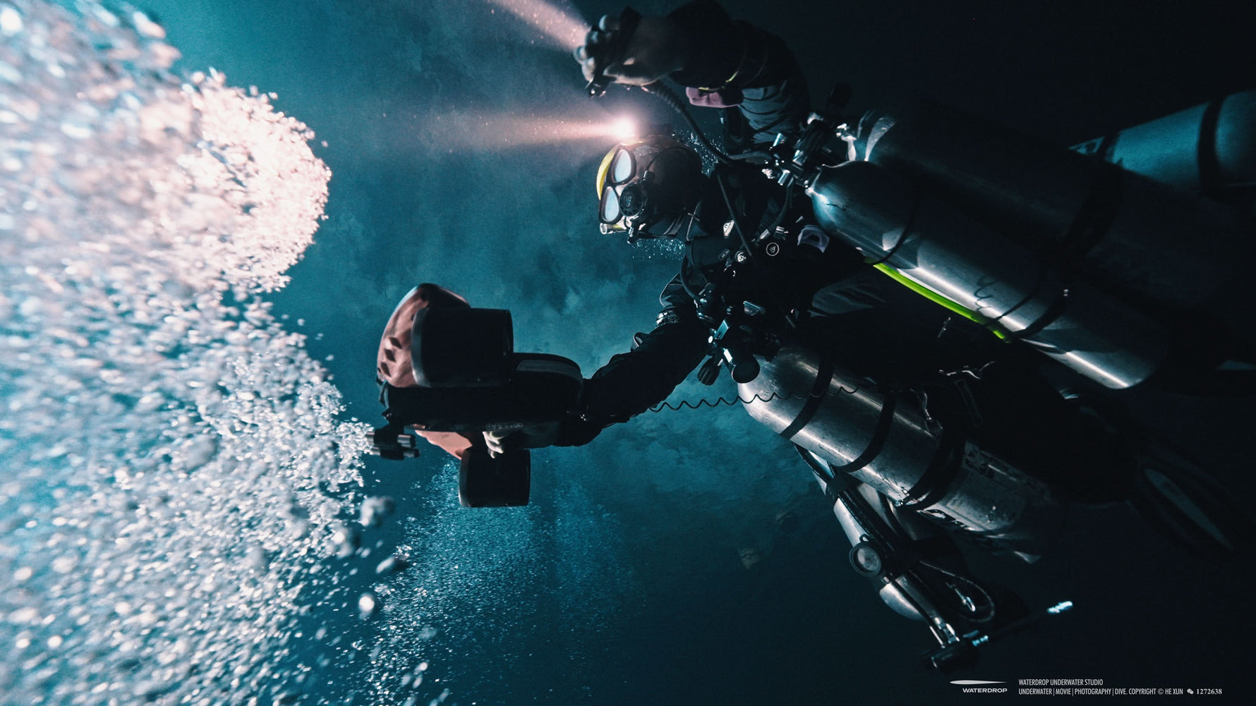 Navbow Dual-Motor Underwater Scooter