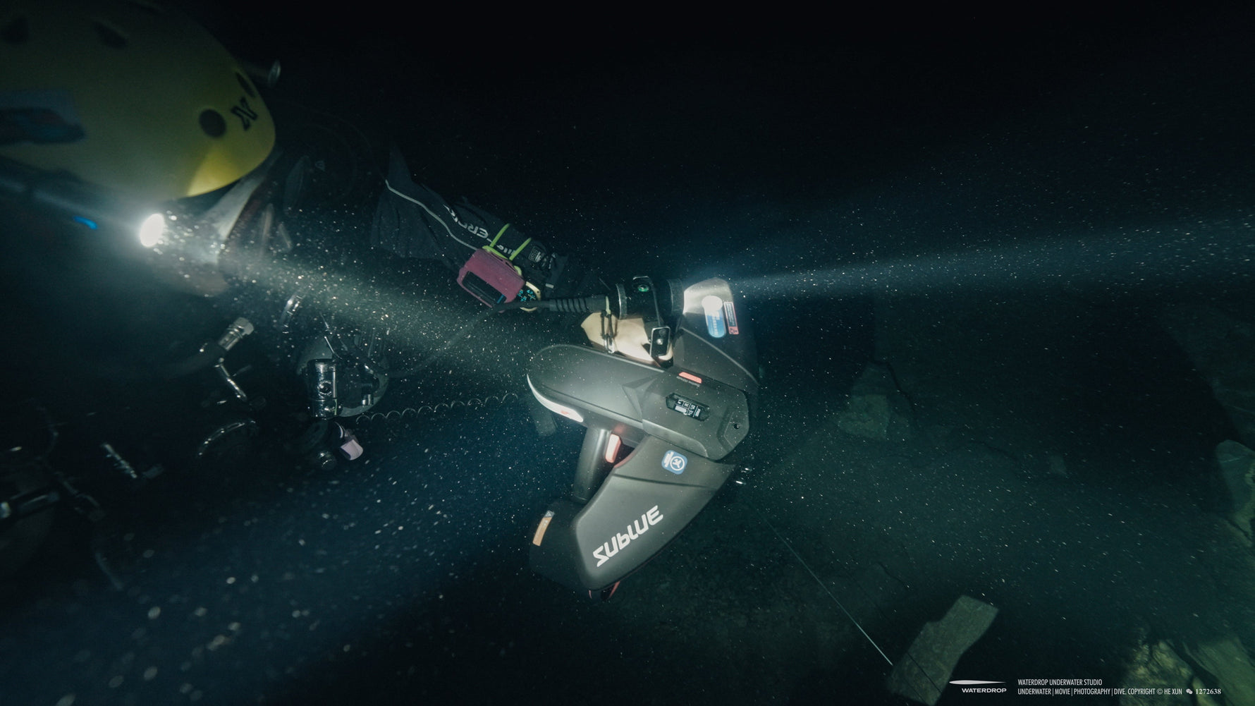 Navbow Dual-Motor Underwater Scooter