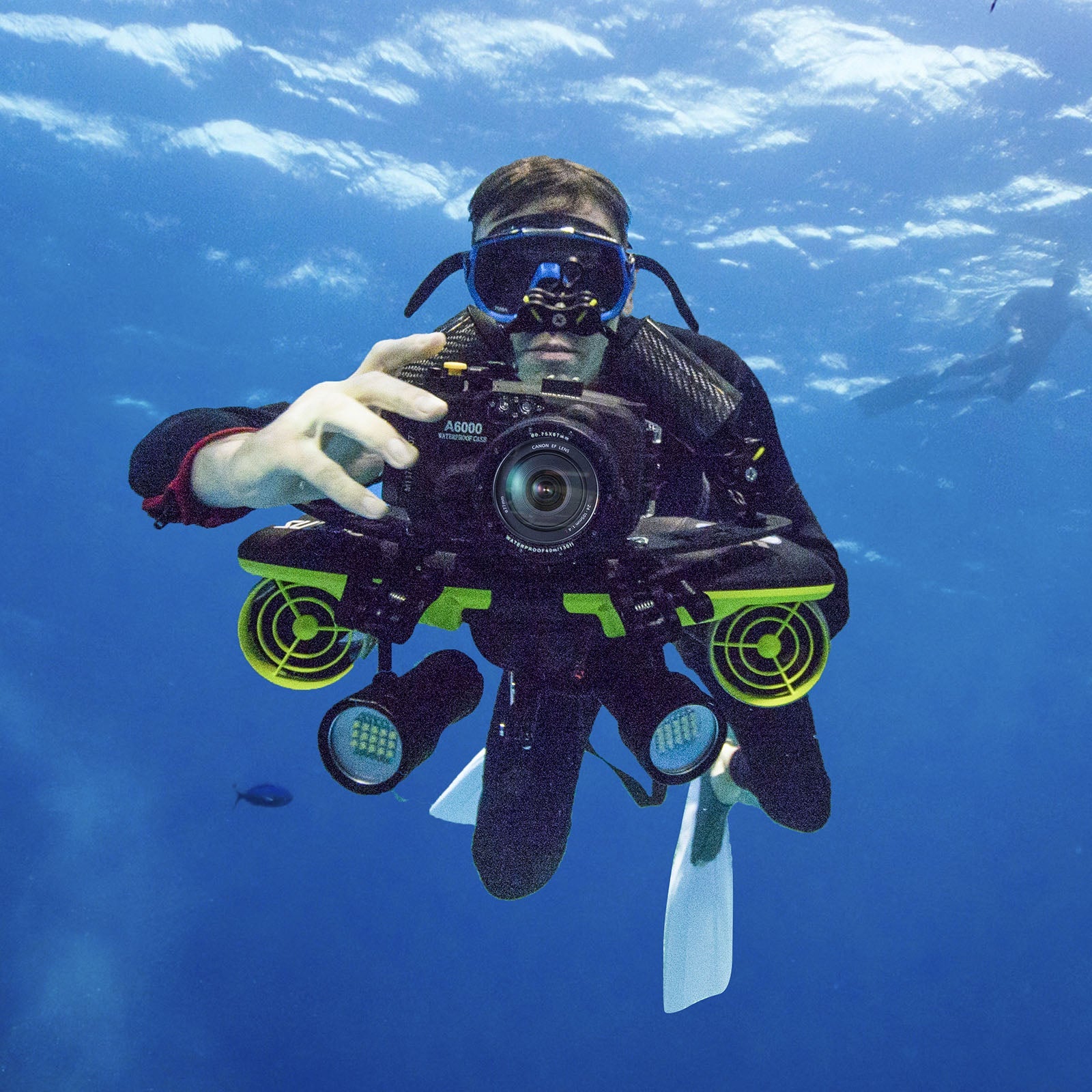 Navbow Dual-Motor Underwater Scooter