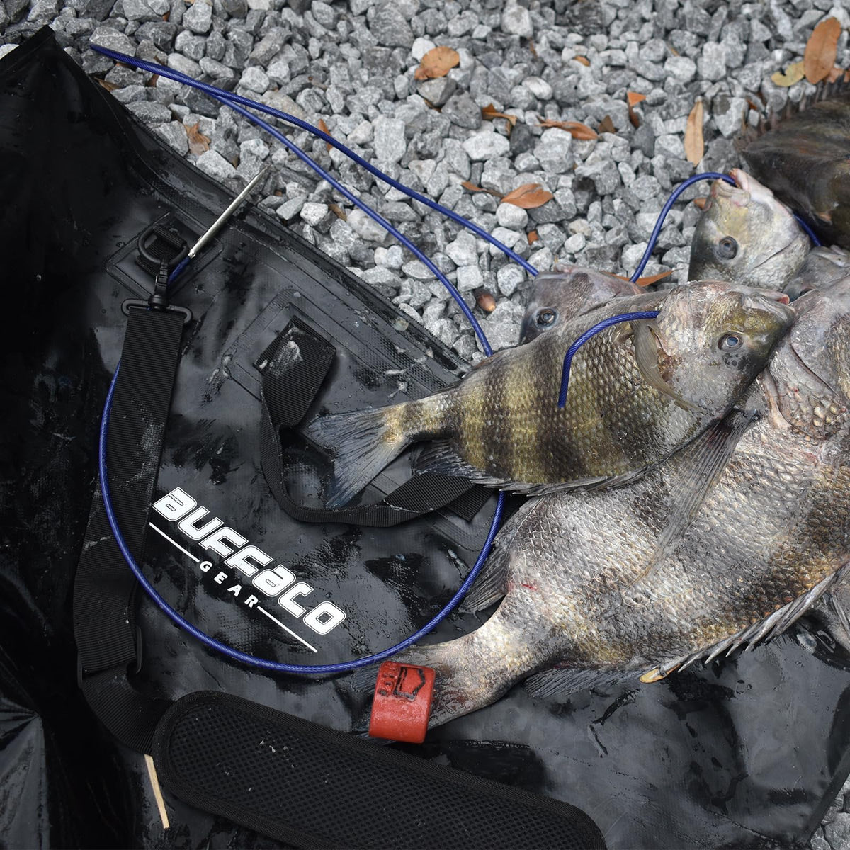 32" Waterproof Fish Bag with Aerator Pocket for Live Bait