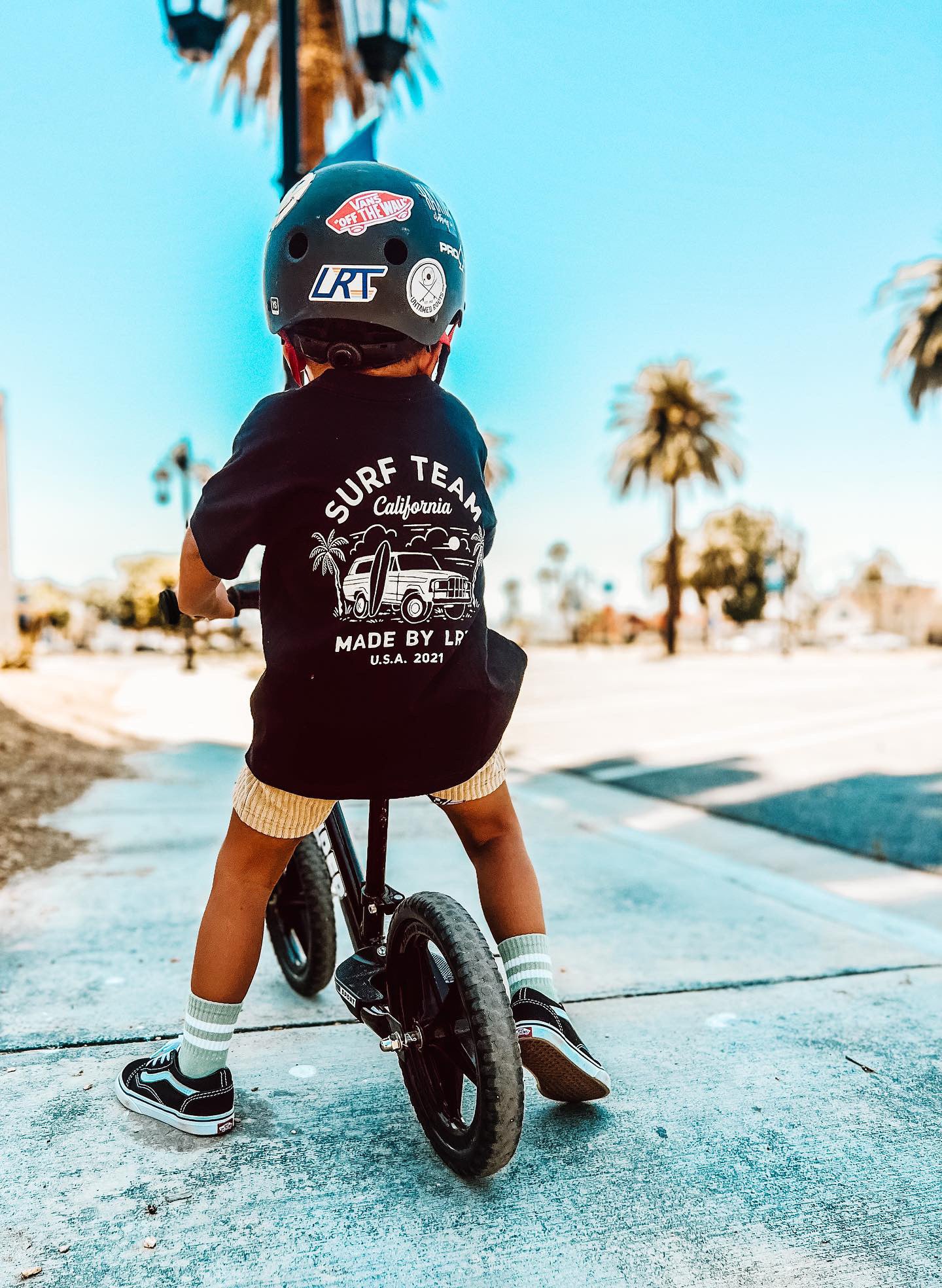 THE SURF TEAM TEE | BLACK