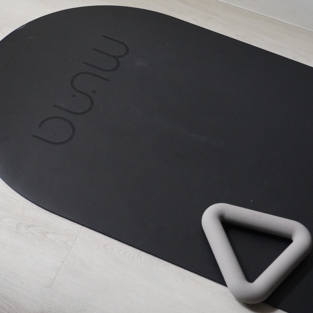 MUNA Oval Yoga Mat