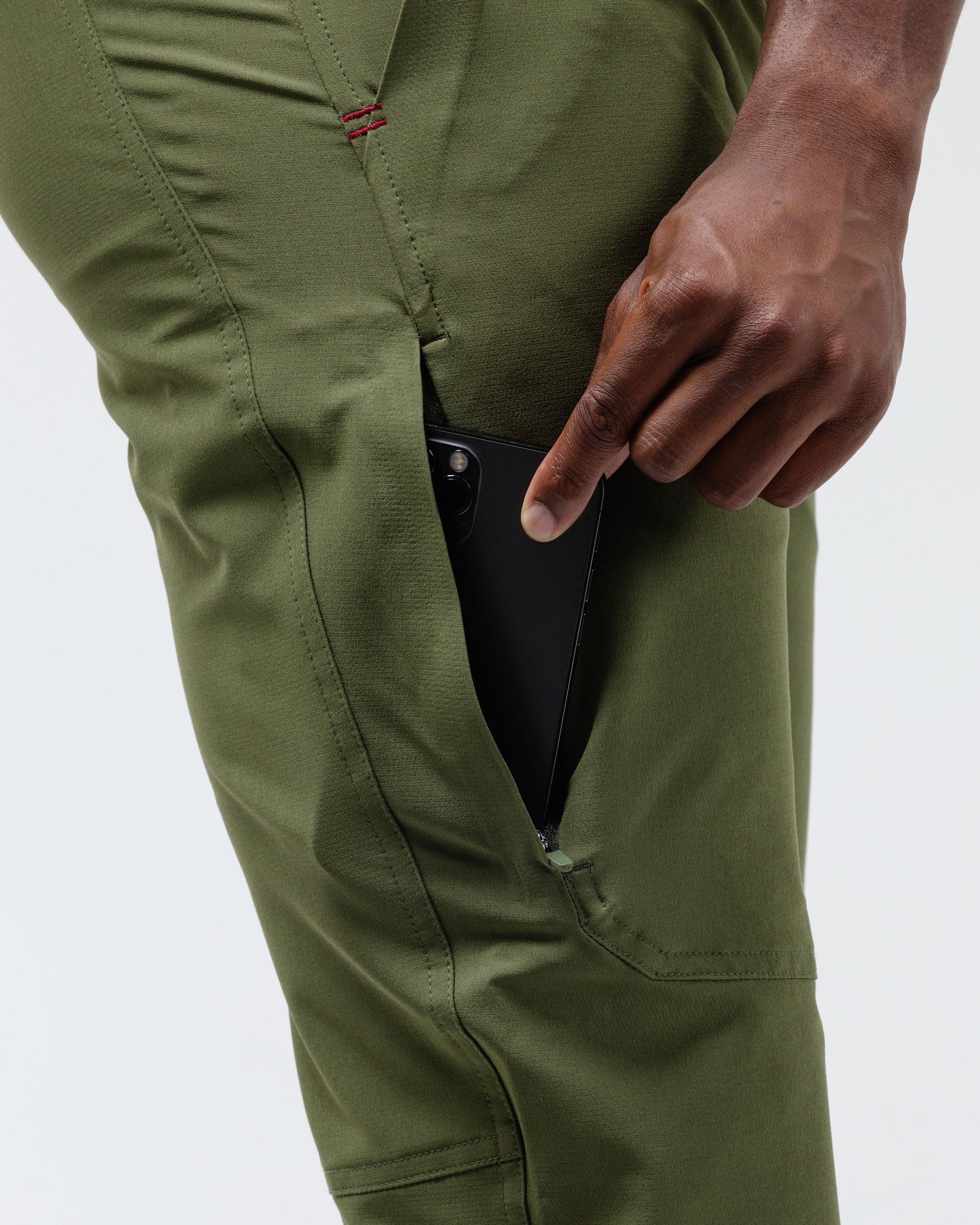 Interval Jogger | Olive Green