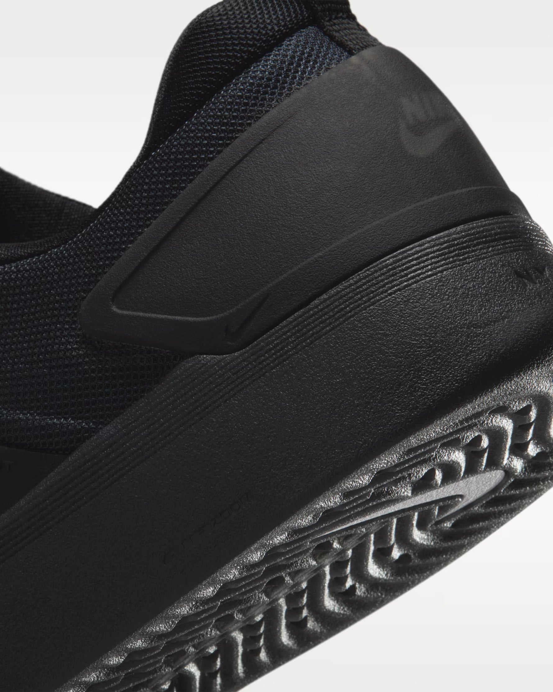 Nike SB Zoom Nyjah 4 | Black/White