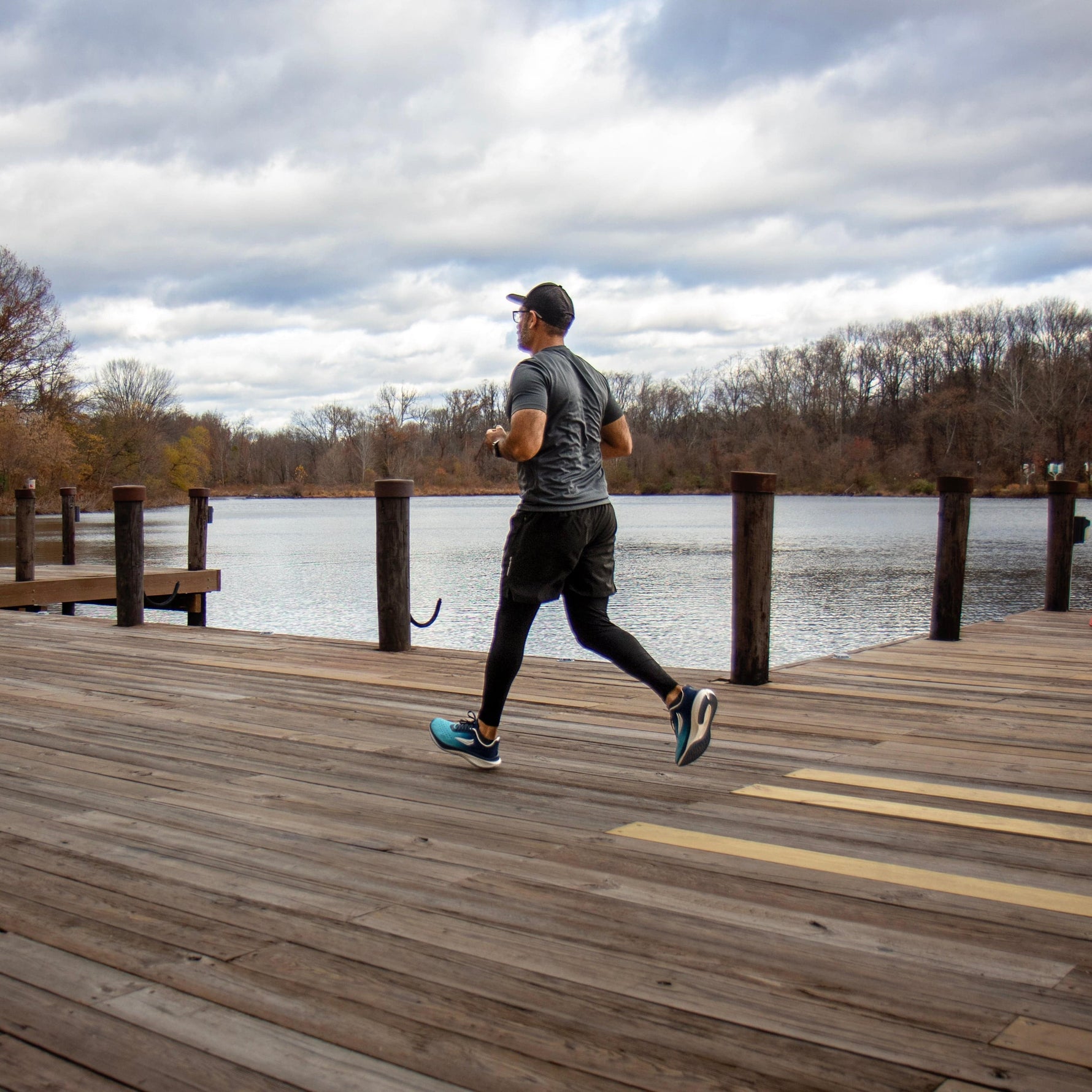 APUS Men Runners | Blue