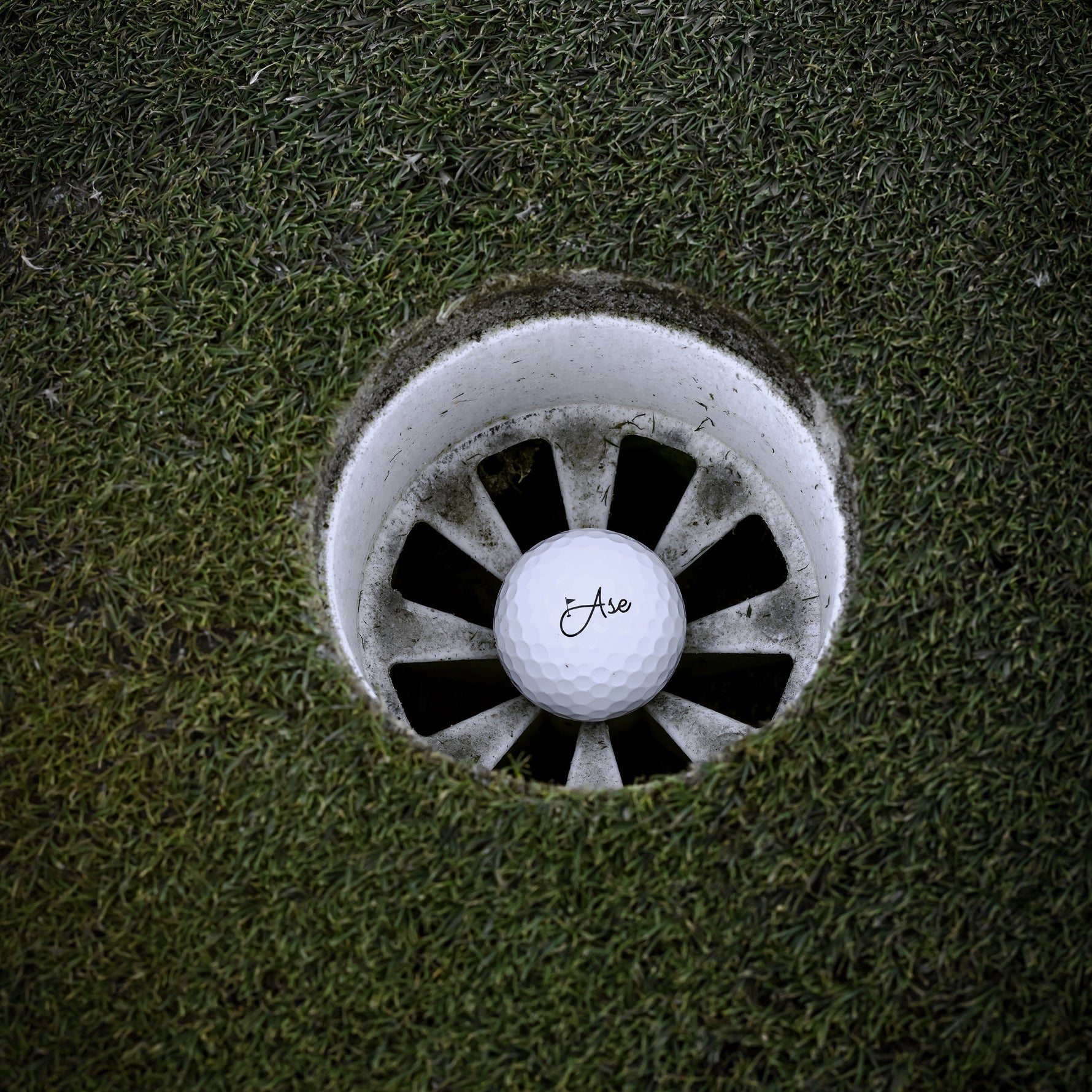 Ase Pure+ Golf Ball
