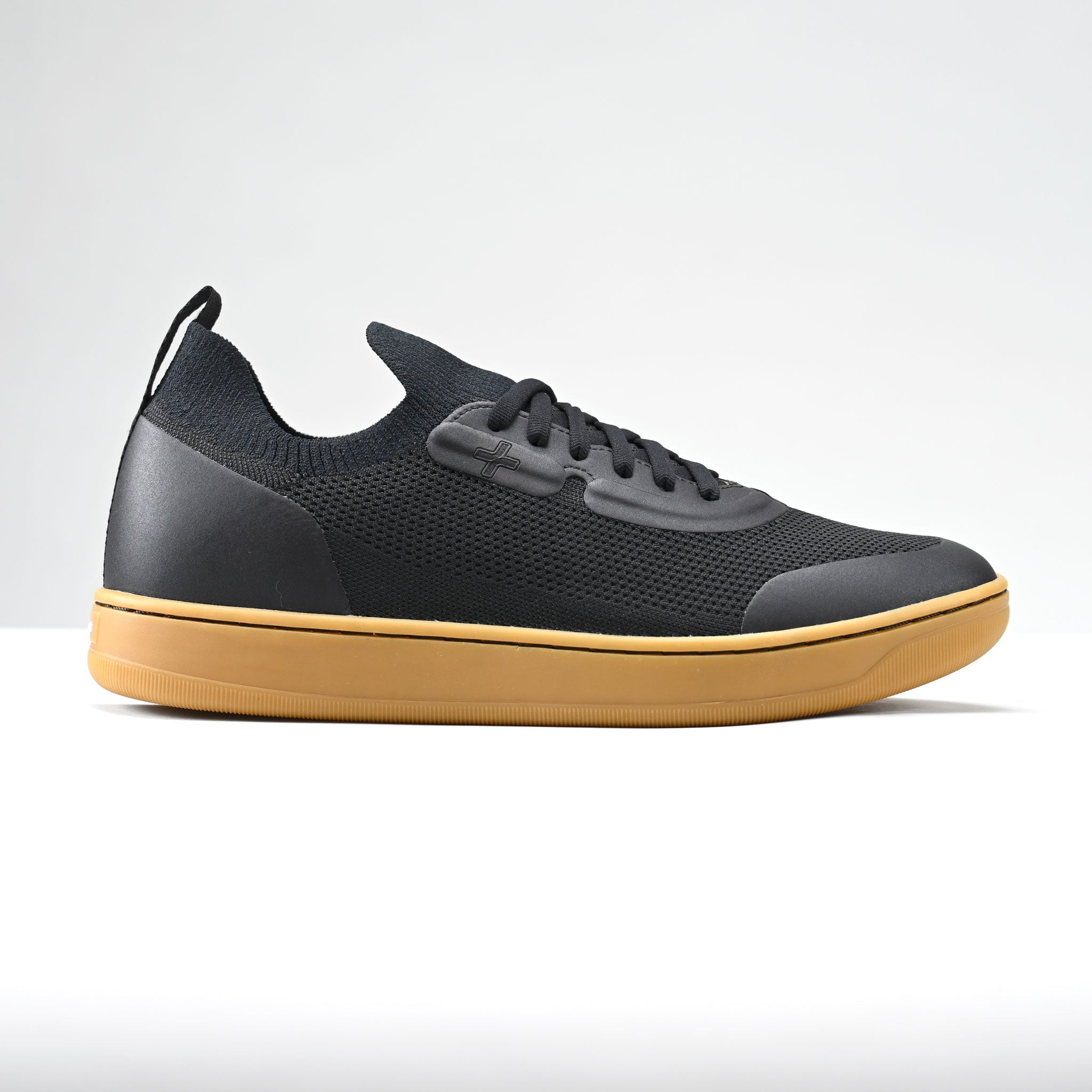 Skiff2 Black+Gum