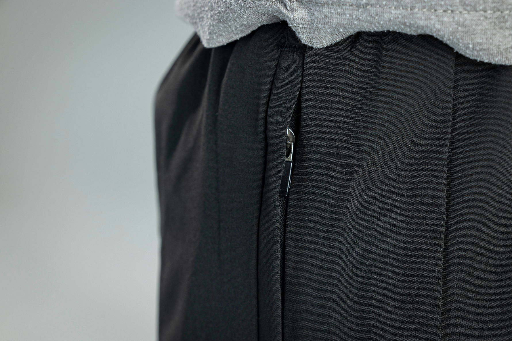 Men's V1 Athletic Shorts | Black