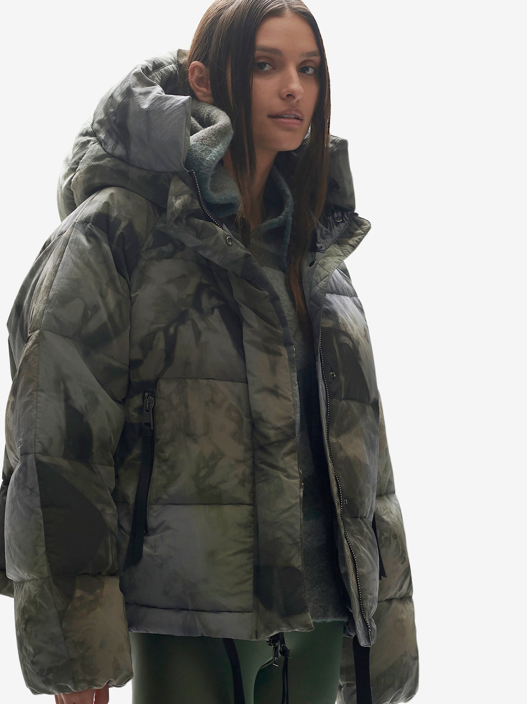 Short Down Puffer | Rekall Tie