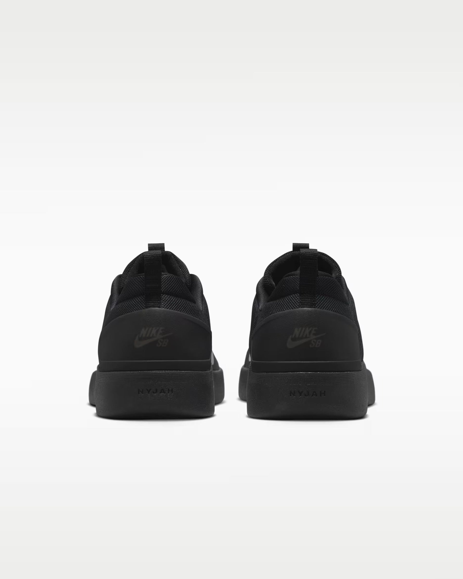 Nike SB Zoom Nyjah 4 | Black/White