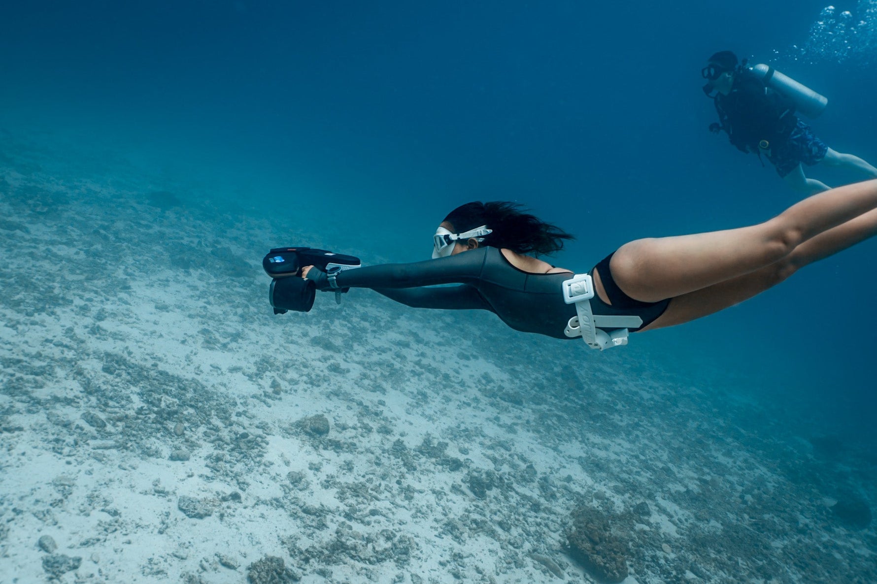Navbow Dual-Motor Underwater Scooter