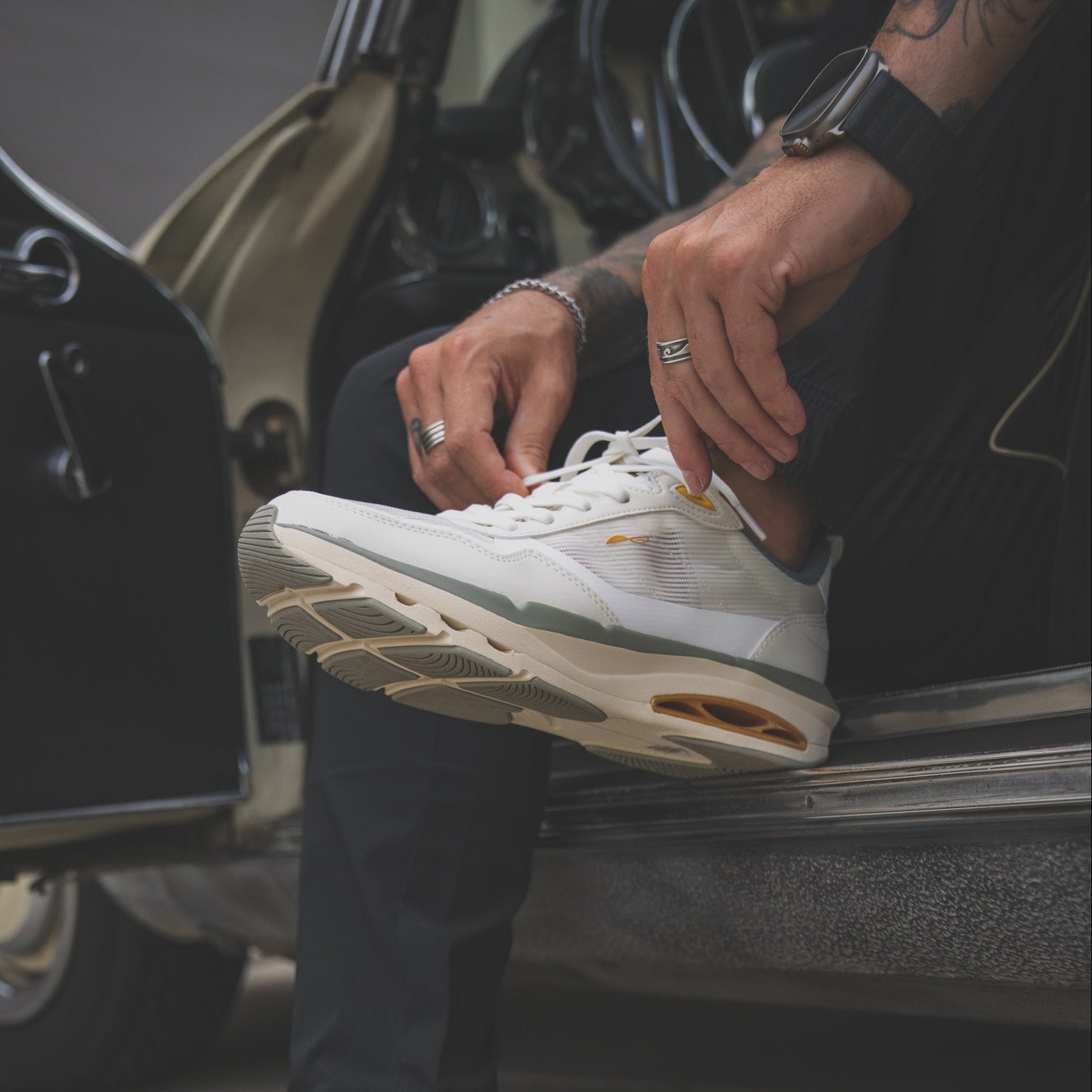 FRQNT Flyers | White Noise