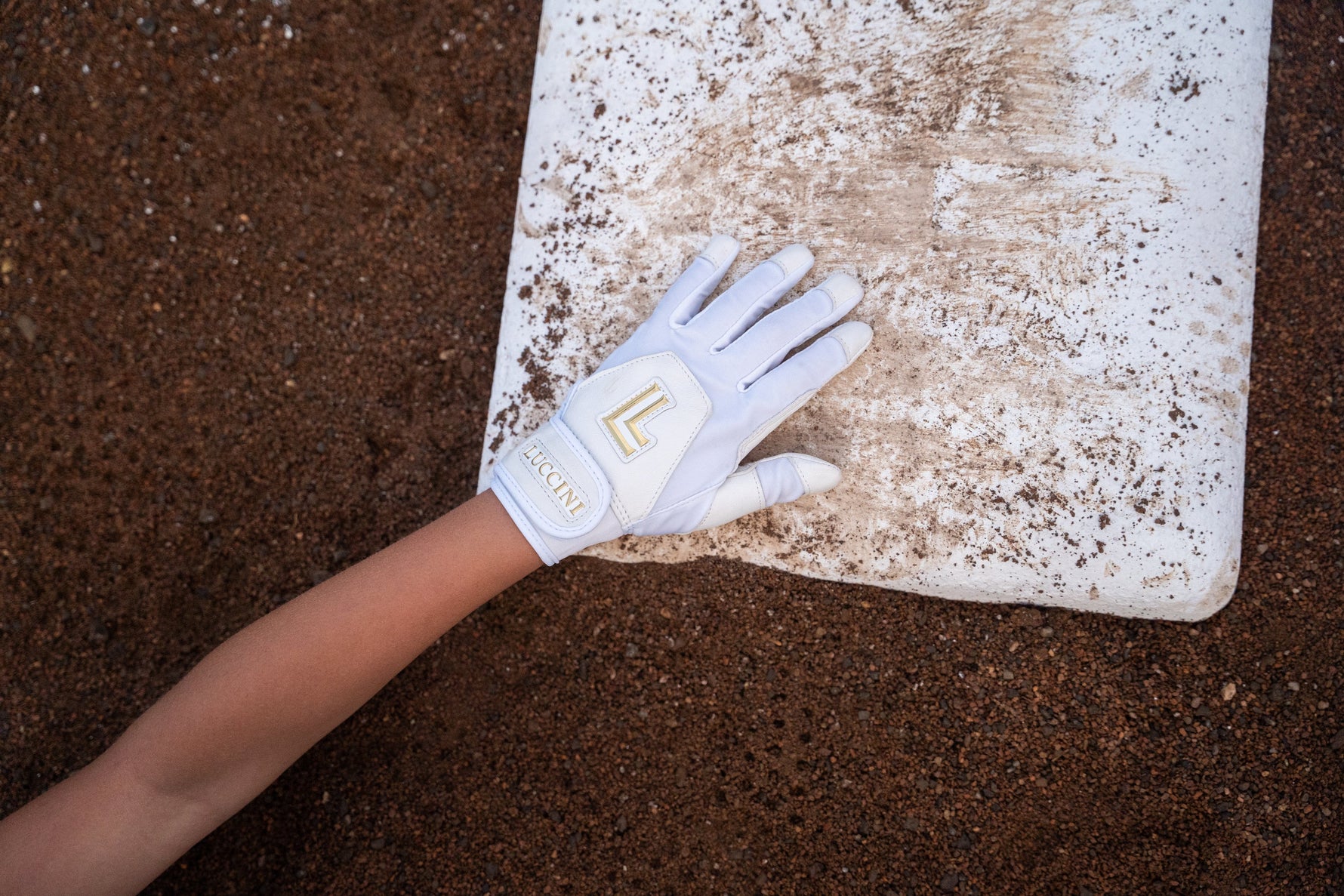 Softball Series | White/White