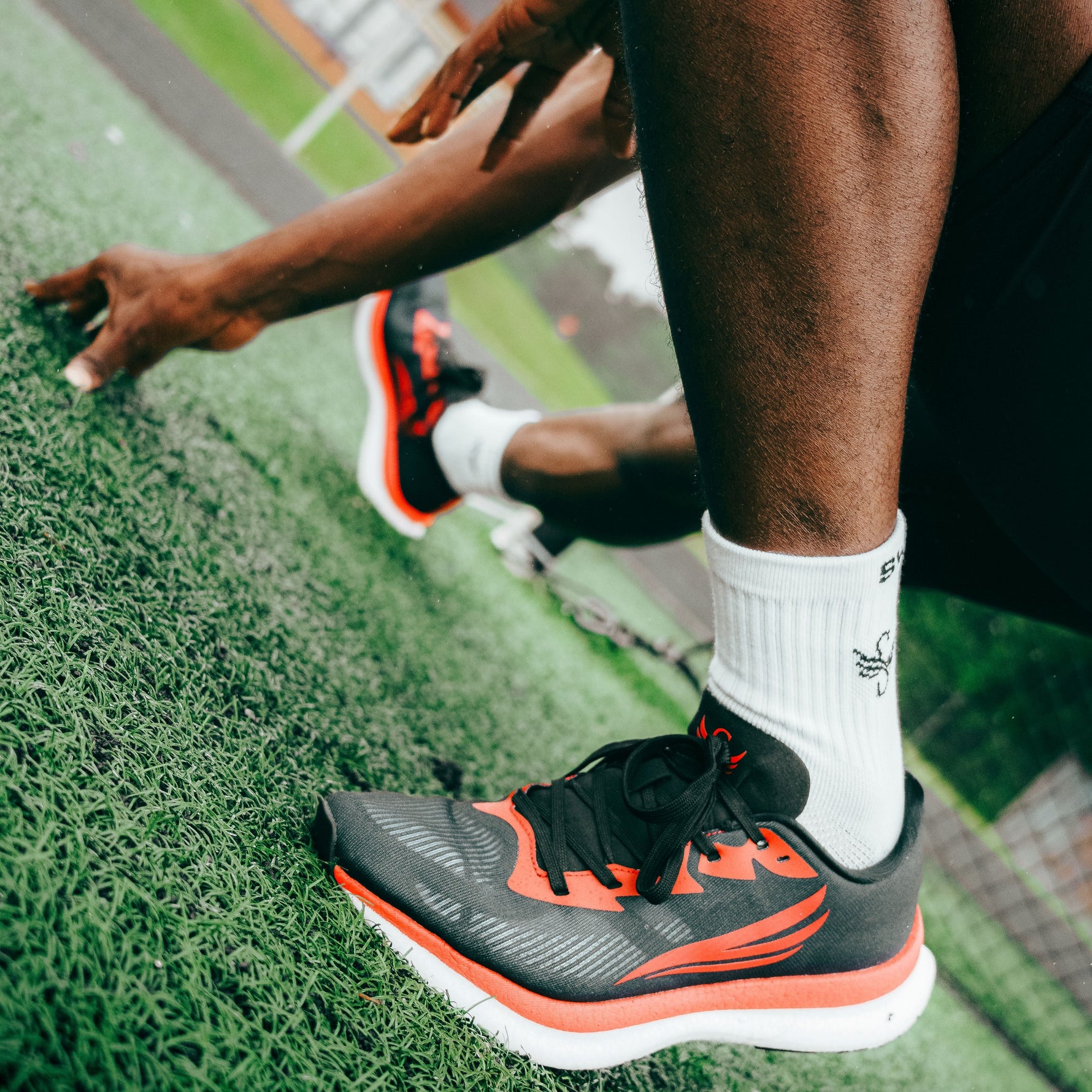 EQUUS Men Runners | Black