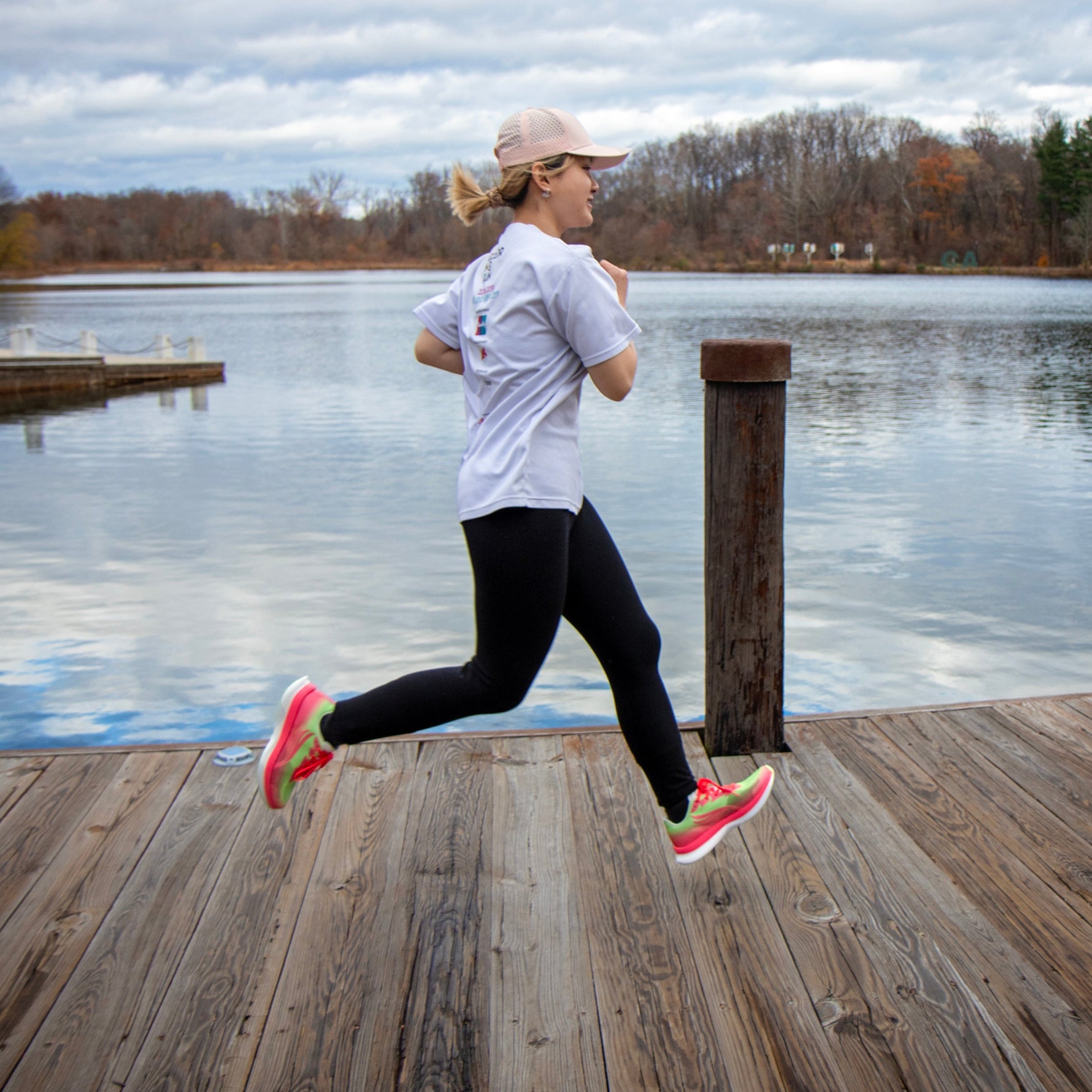 EQUUS Women Runners | Pink