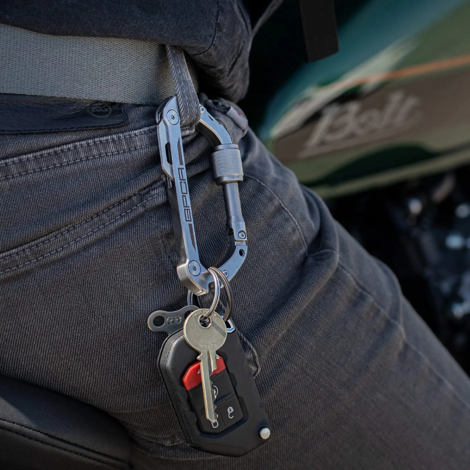 GPCA Carabiner PRO | EDC Multi-Tool Clip