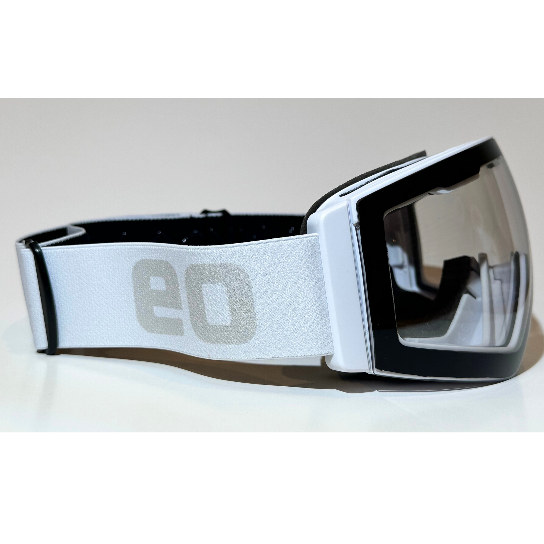 MACH SCHNELL MAG Light-Adaptive Goggles | Photochromic