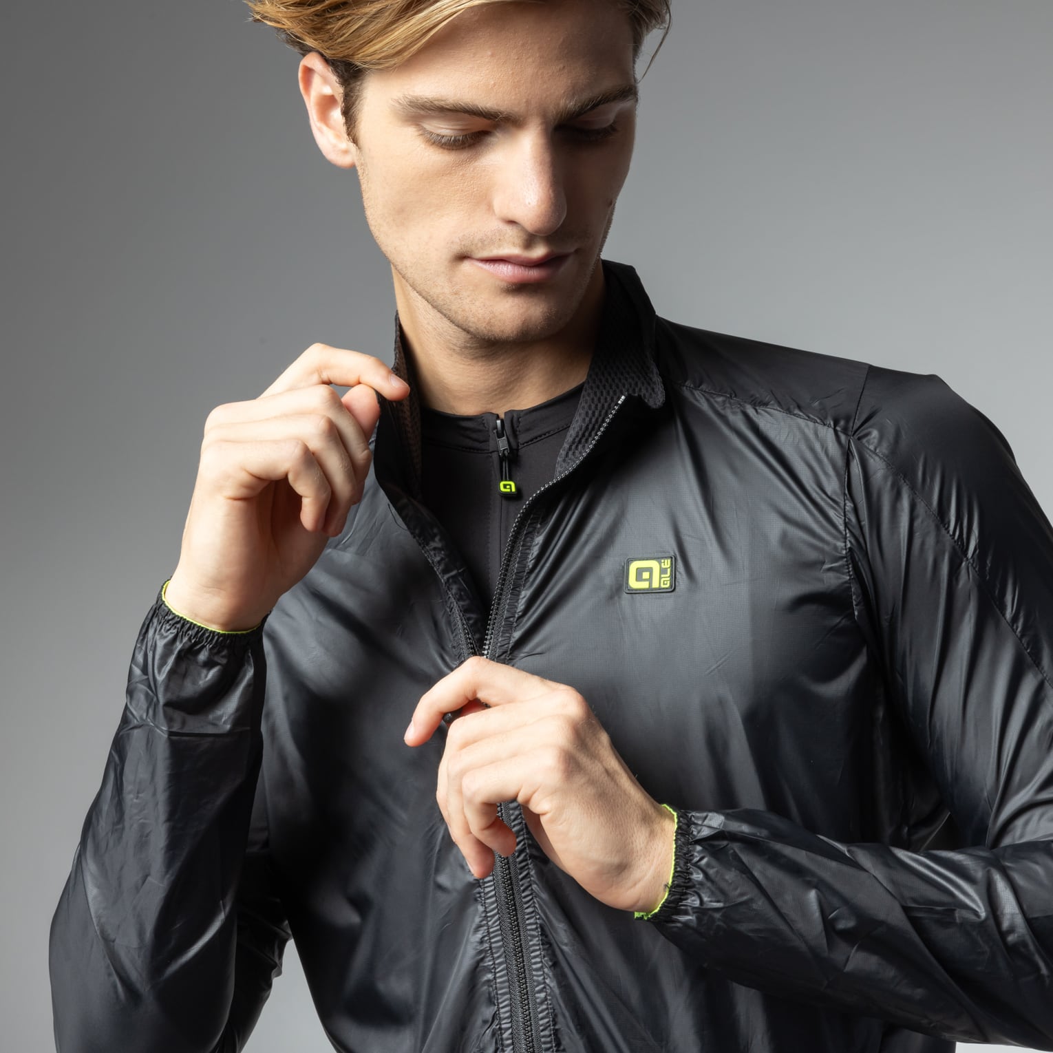 Light Pack Zip Jacket