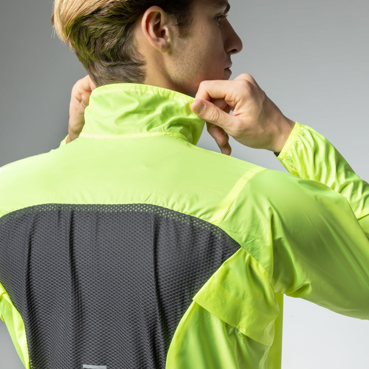 Light Pack Zip Jacket