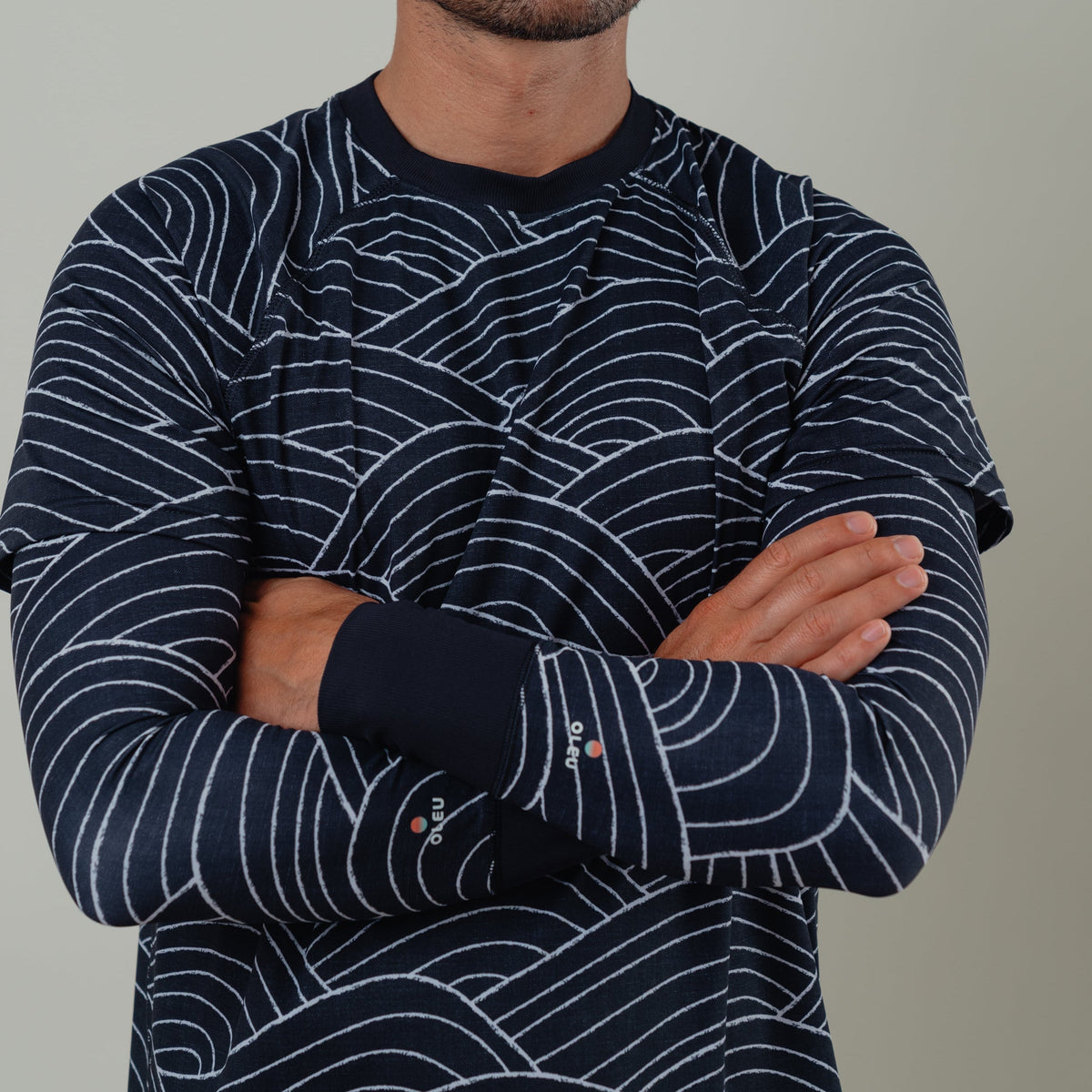 OLEU SUNSPORT™ UV ARM SLEEVES | STORM CARBON