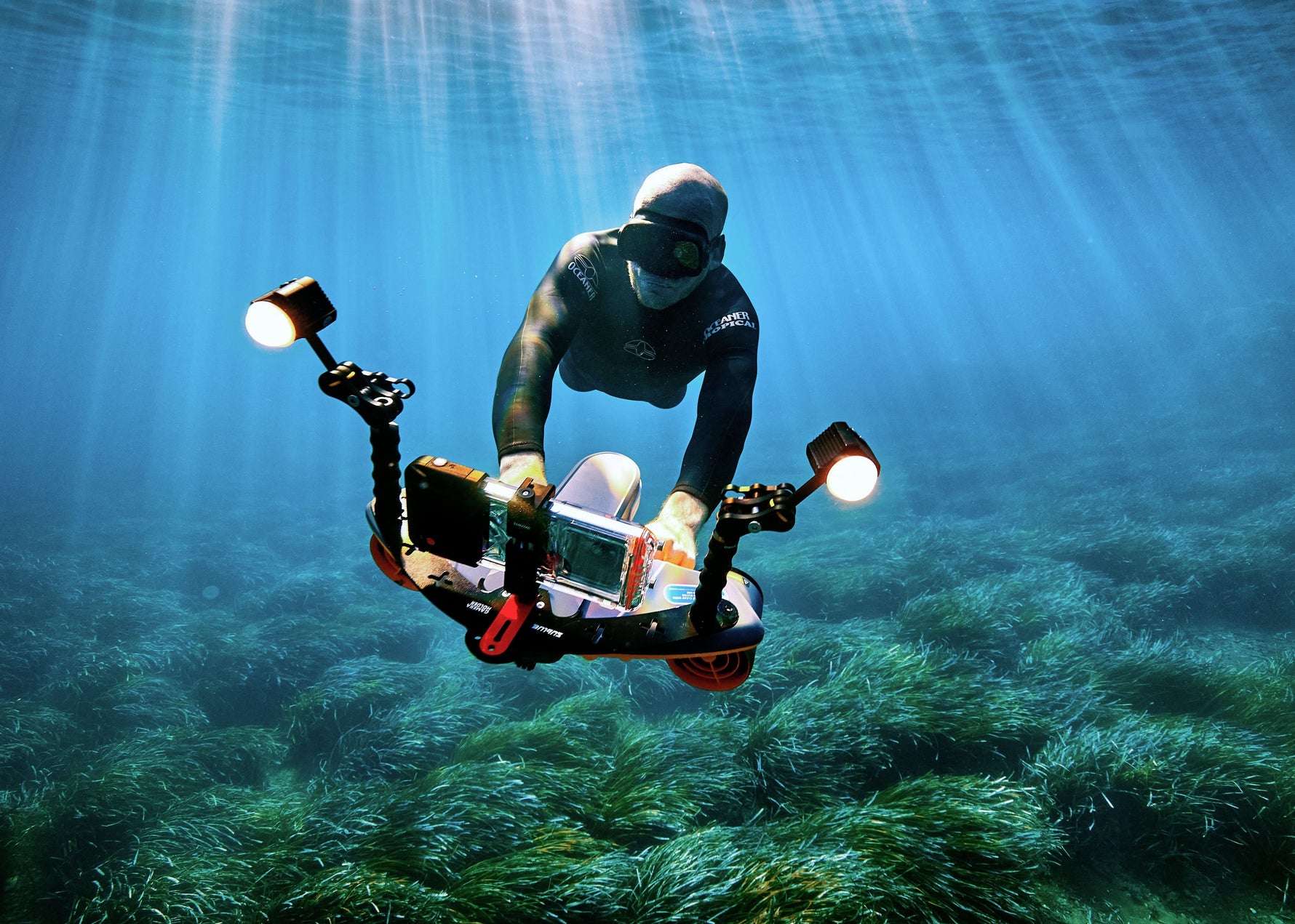 Navbow Dual-Motor Underwater Scooter