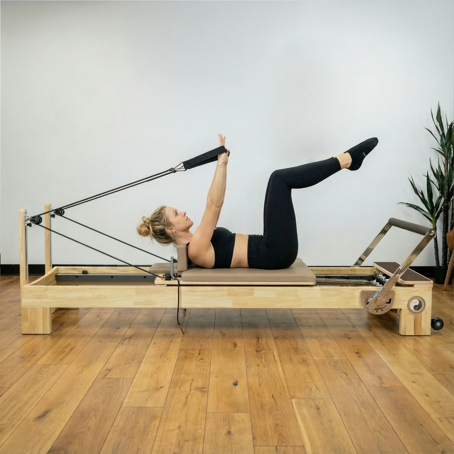 Nano Pro Lite Pilates Reformer | RE002