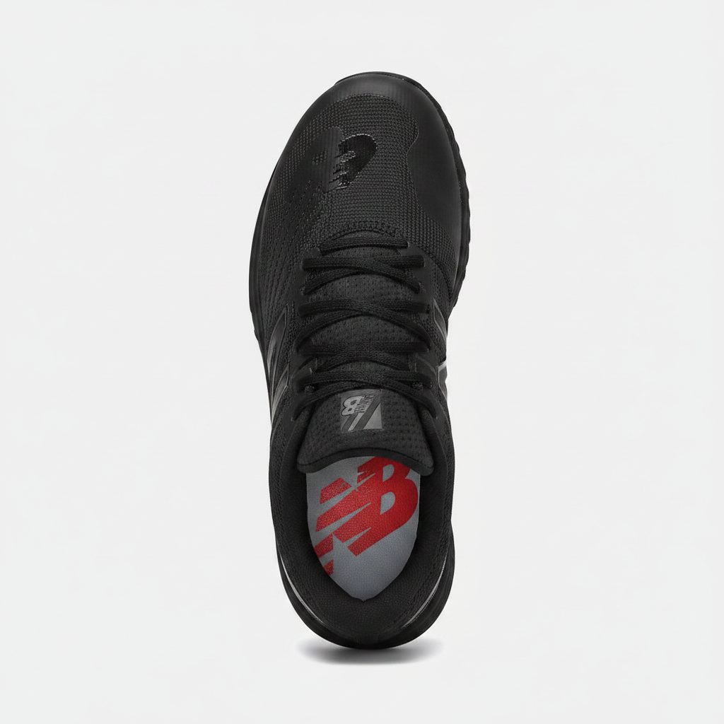 New Balance 4040V6 Turf Shoe (US M8) | Black/Black