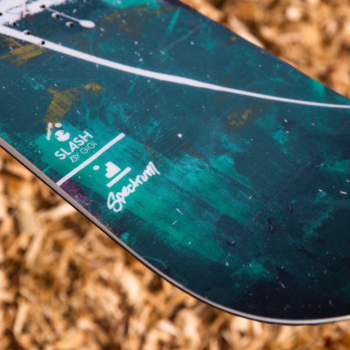 Slash by GiGi Spectrum Snowboard | ApARTment