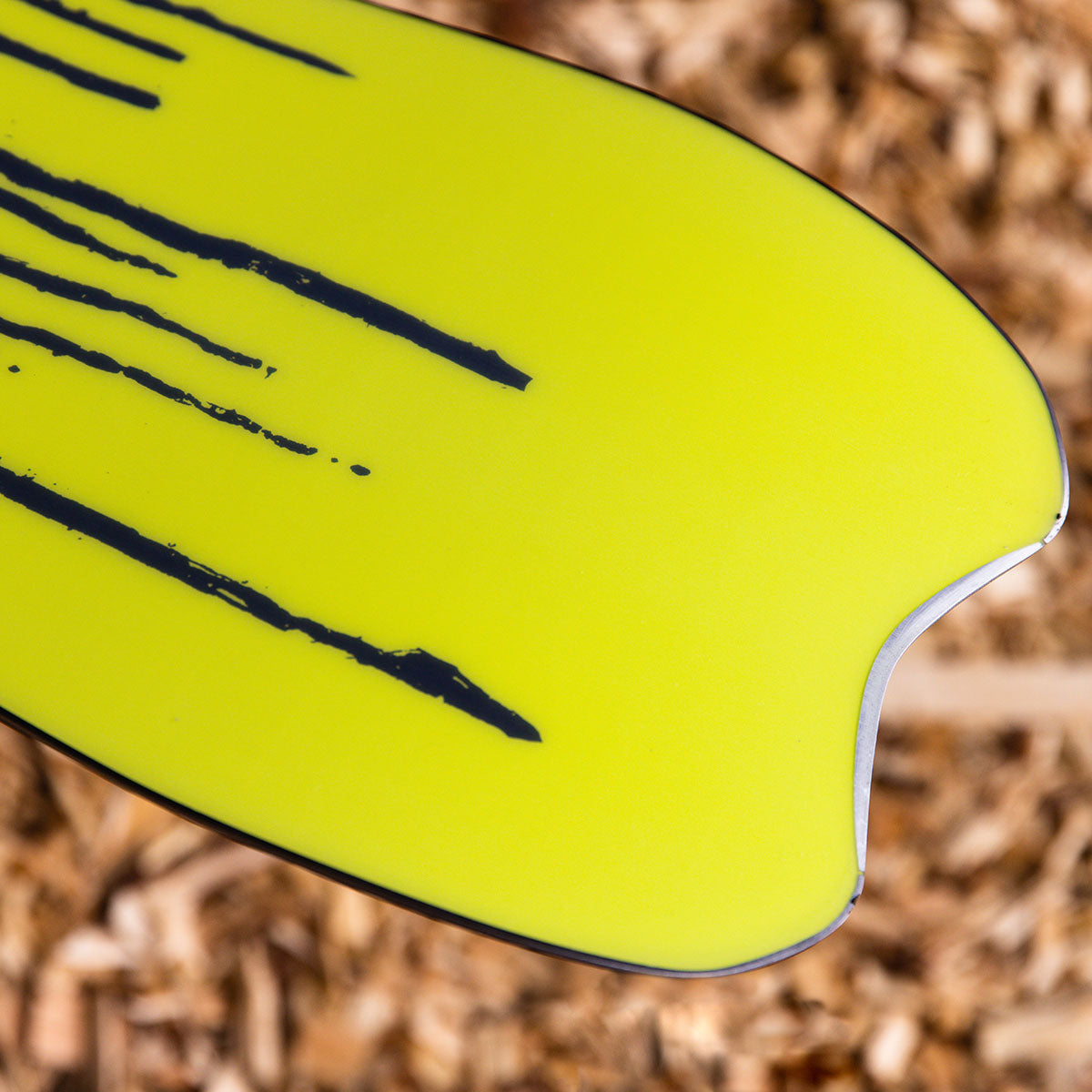 Slash by GiGi  Vertical Snowboard | ApARTment