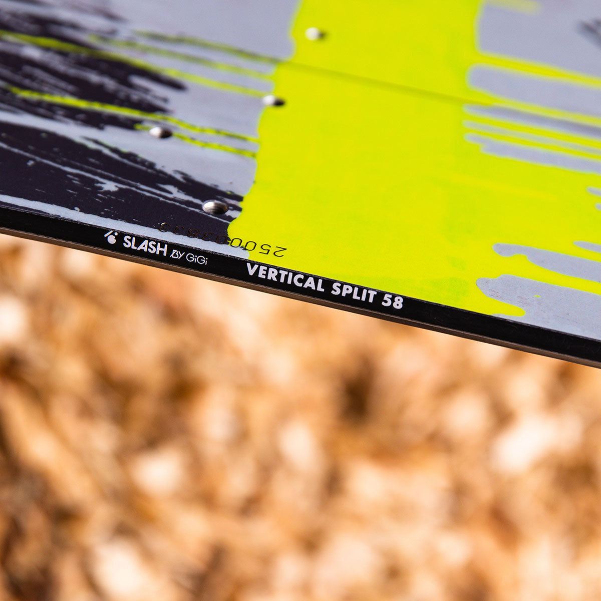 Slash by GiGi Vertical Split Snowboard | ApARTment