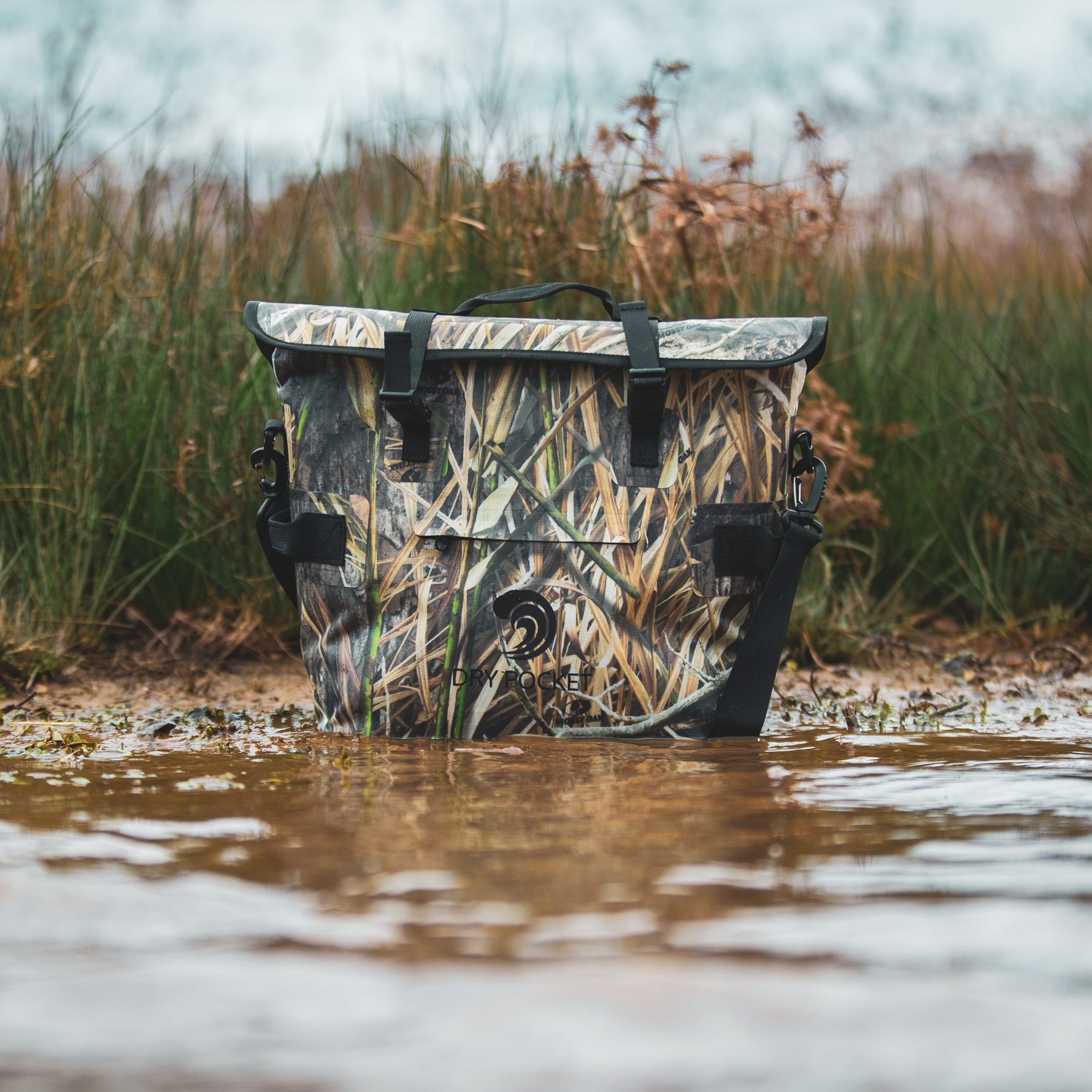 Waterproof Floating Cooler Bag | Shadow Grass Habitat Camo