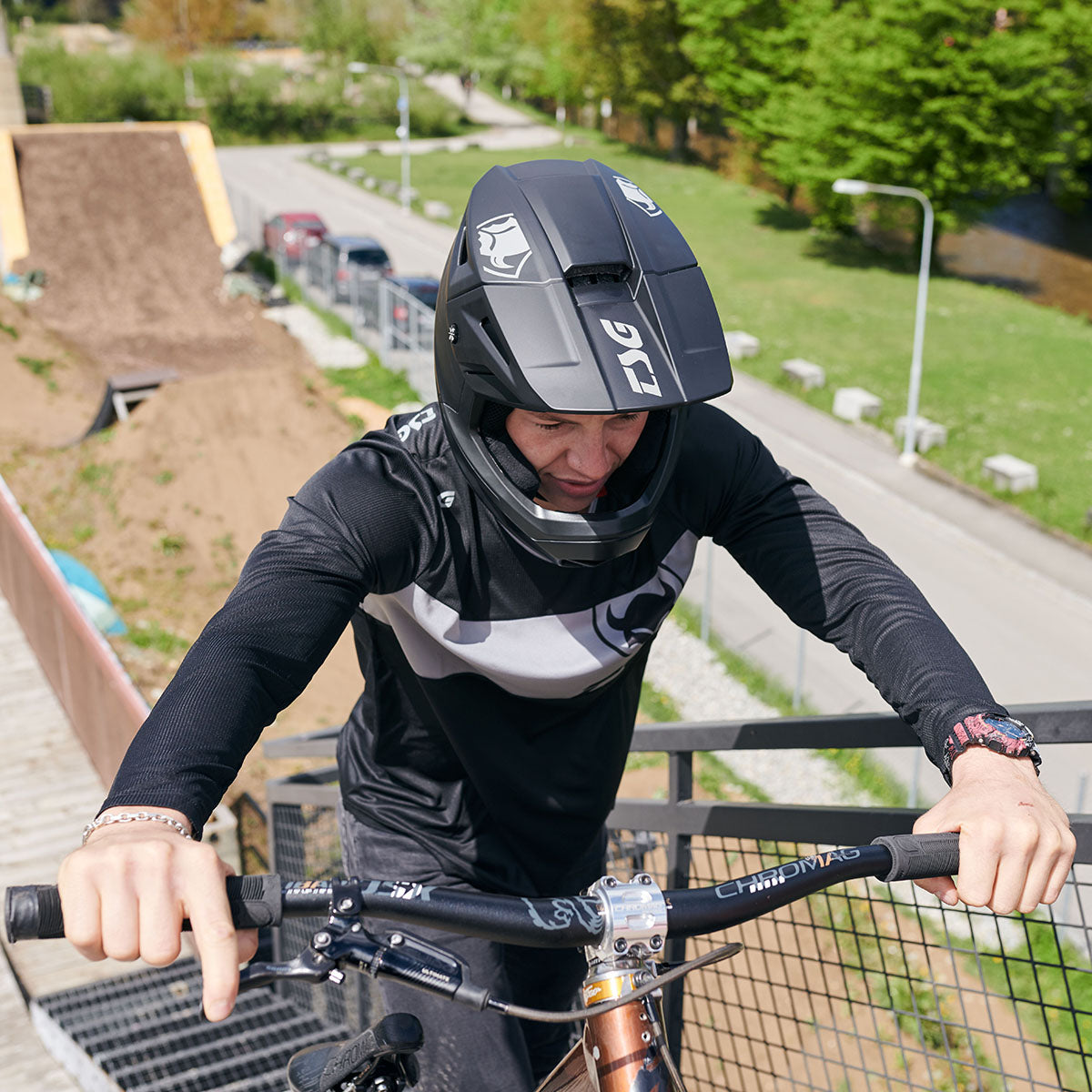 TSG Sentinel Helmet | Full Face Downhill MTB