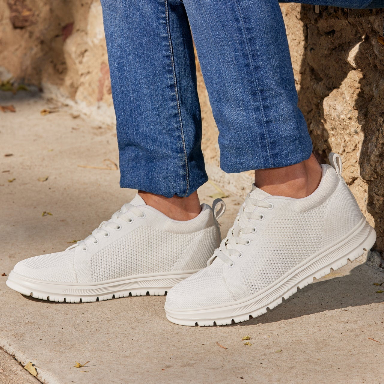 CALTO X2321 Sneaker 2.4” Taller (White/White Sole)