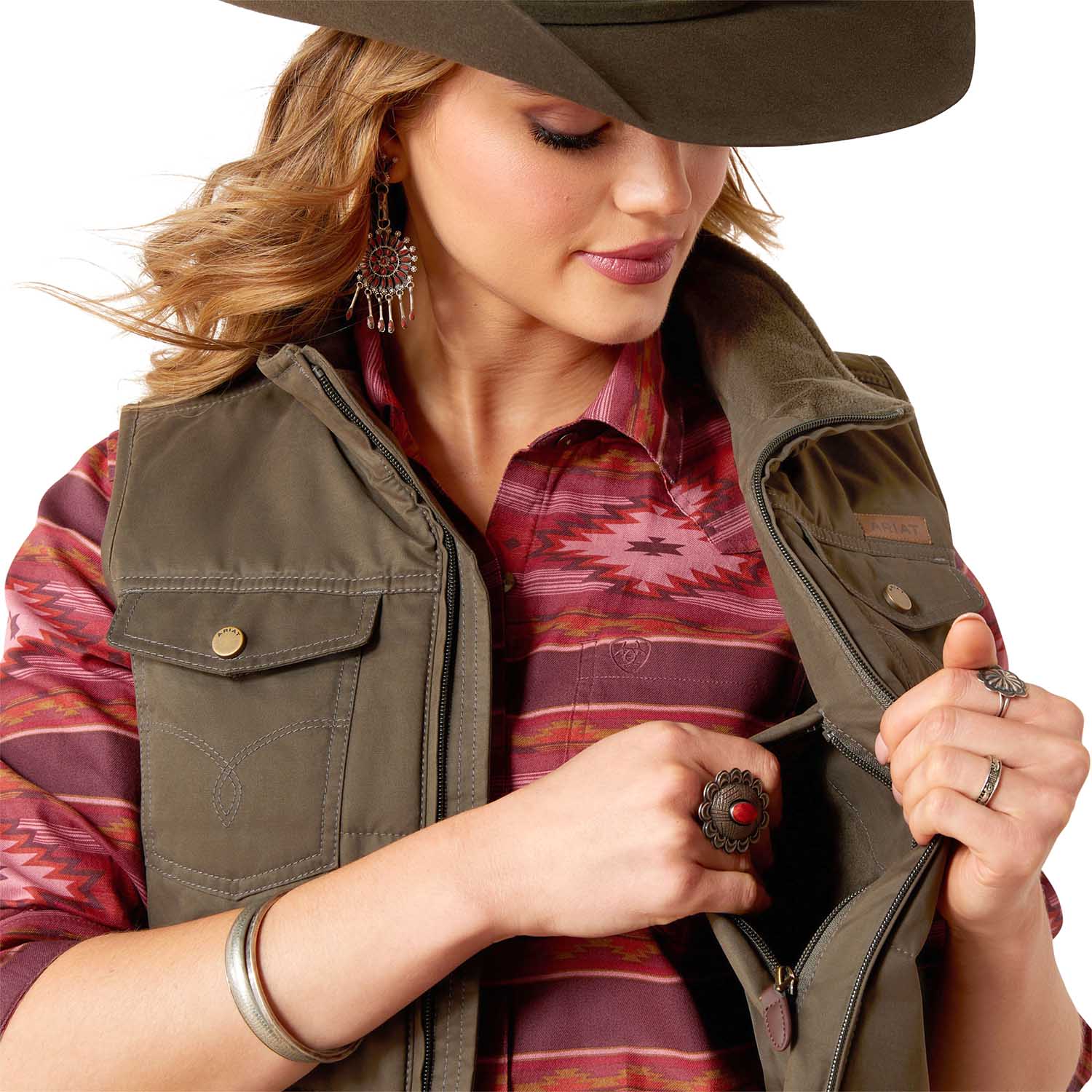 Ariat Womens Grizzly Quilted Vest | Lightweight Insulated Outdoor Vest