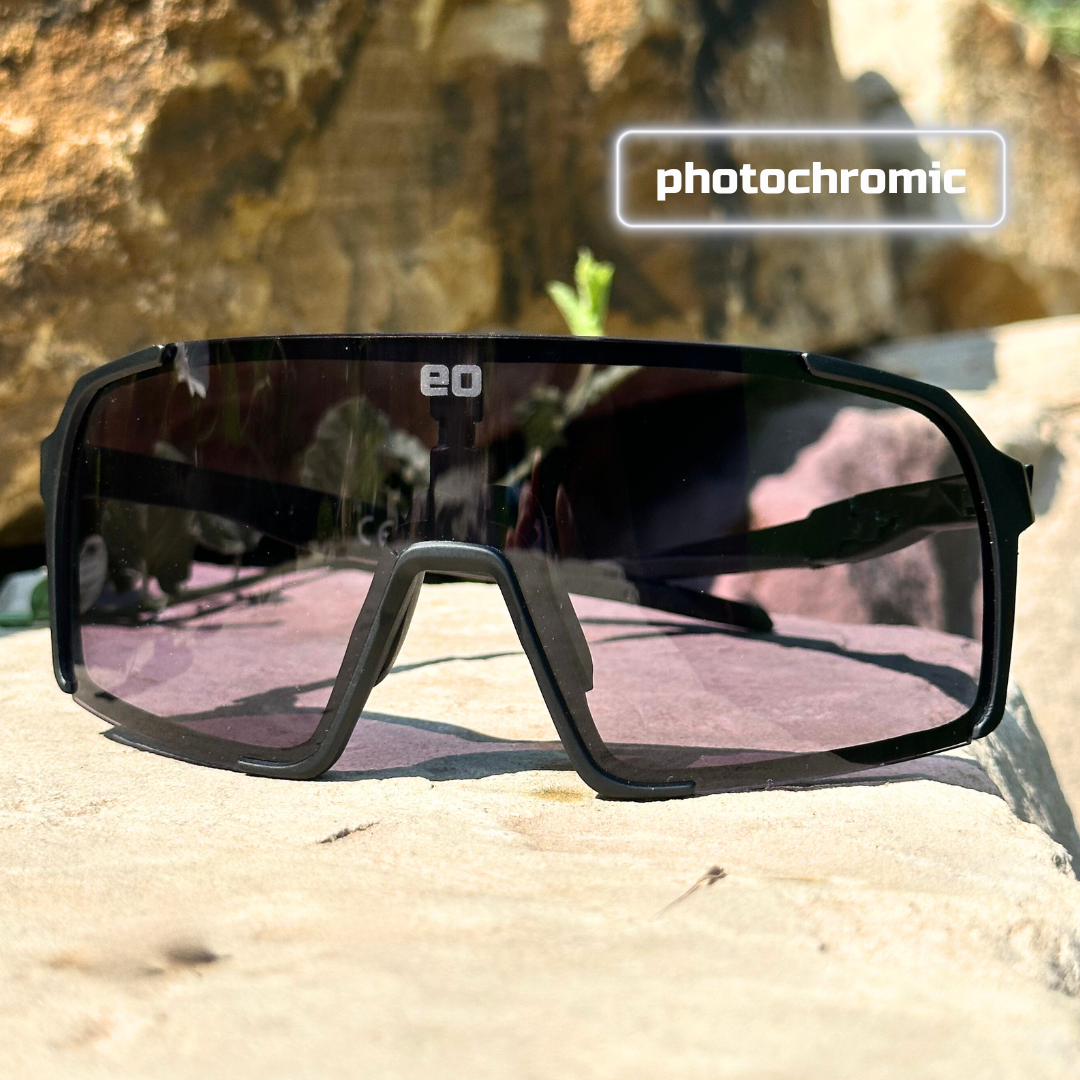 Uno Mas Photochromic+ Sunglasses
