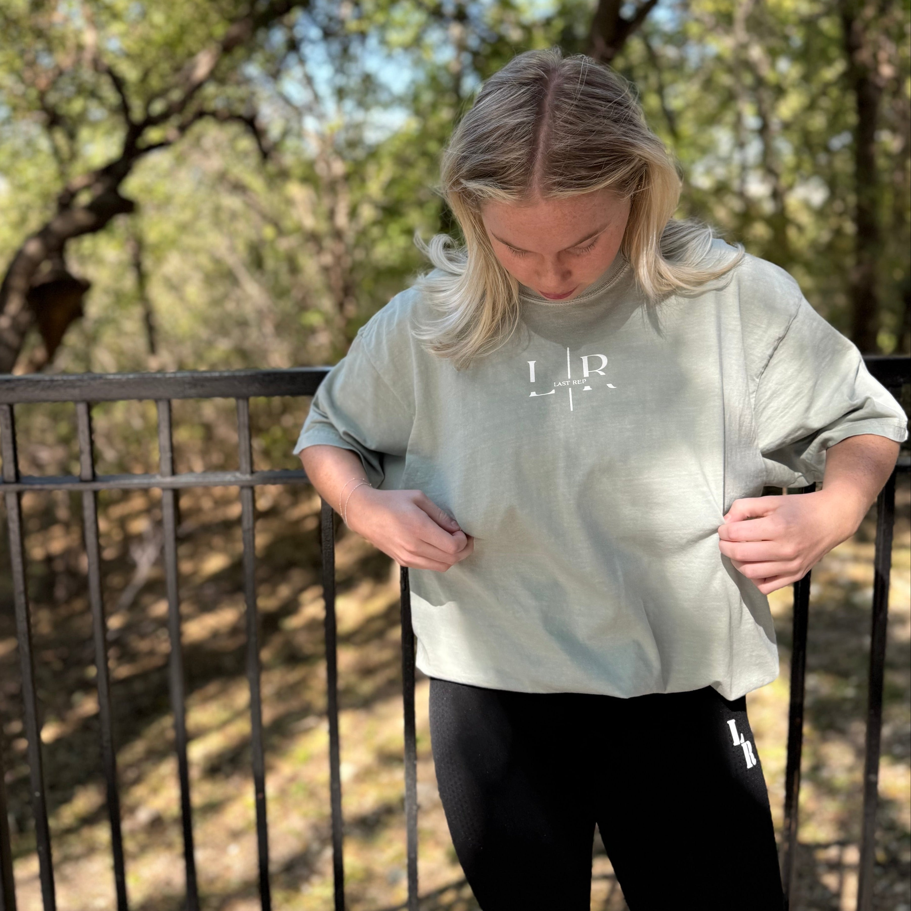 Women’s Oversized Gym Shirt | Bay Green Pump Cover