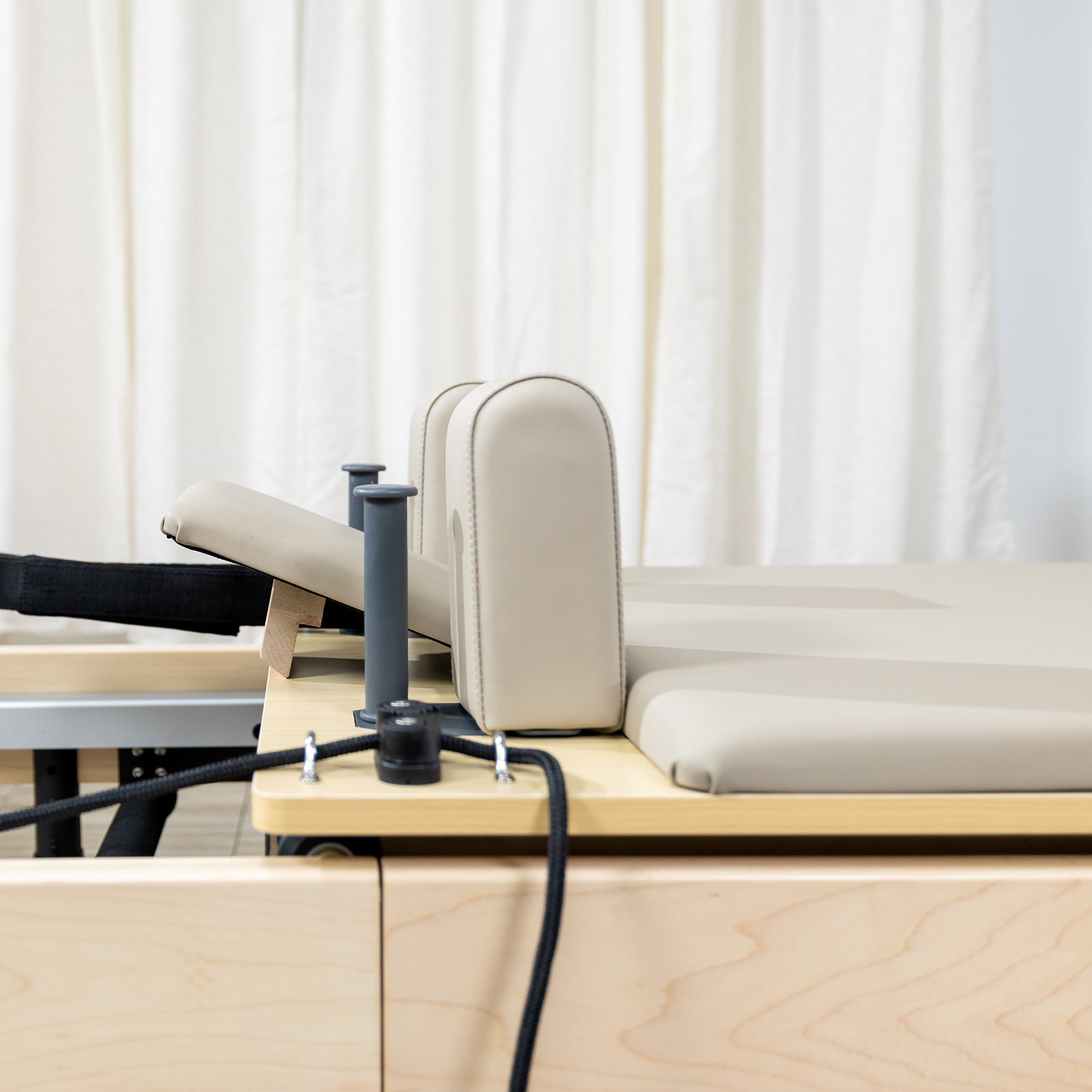 Janet Elite 2.0 Foldable Pilates Reformer | RE015