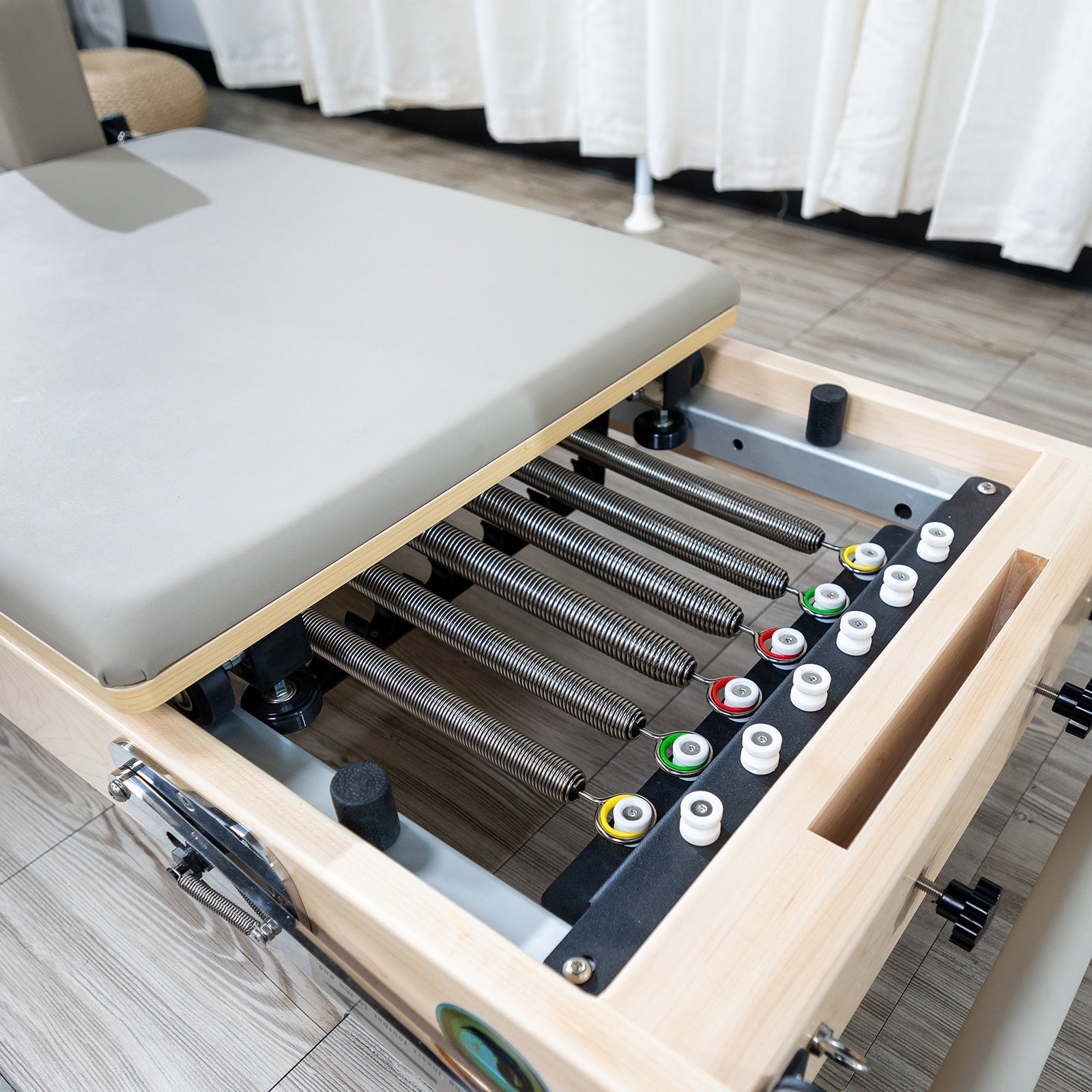 Janet Elite 2.0 Foldable Pilates Reformer | RE015