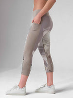 ELLE CAPRI | Performance Compression Leggings with Pockets