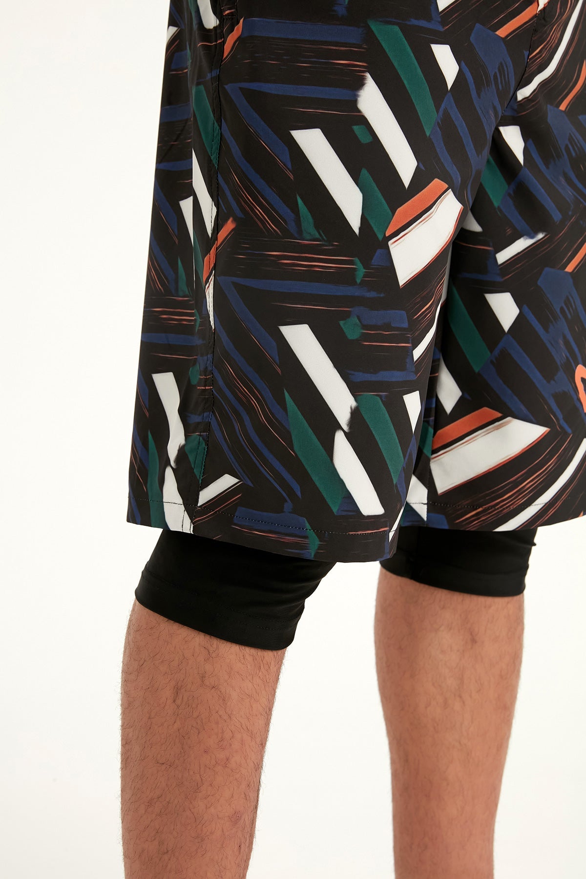 Marina Black Modest Men’s Swim Shorts | S2502