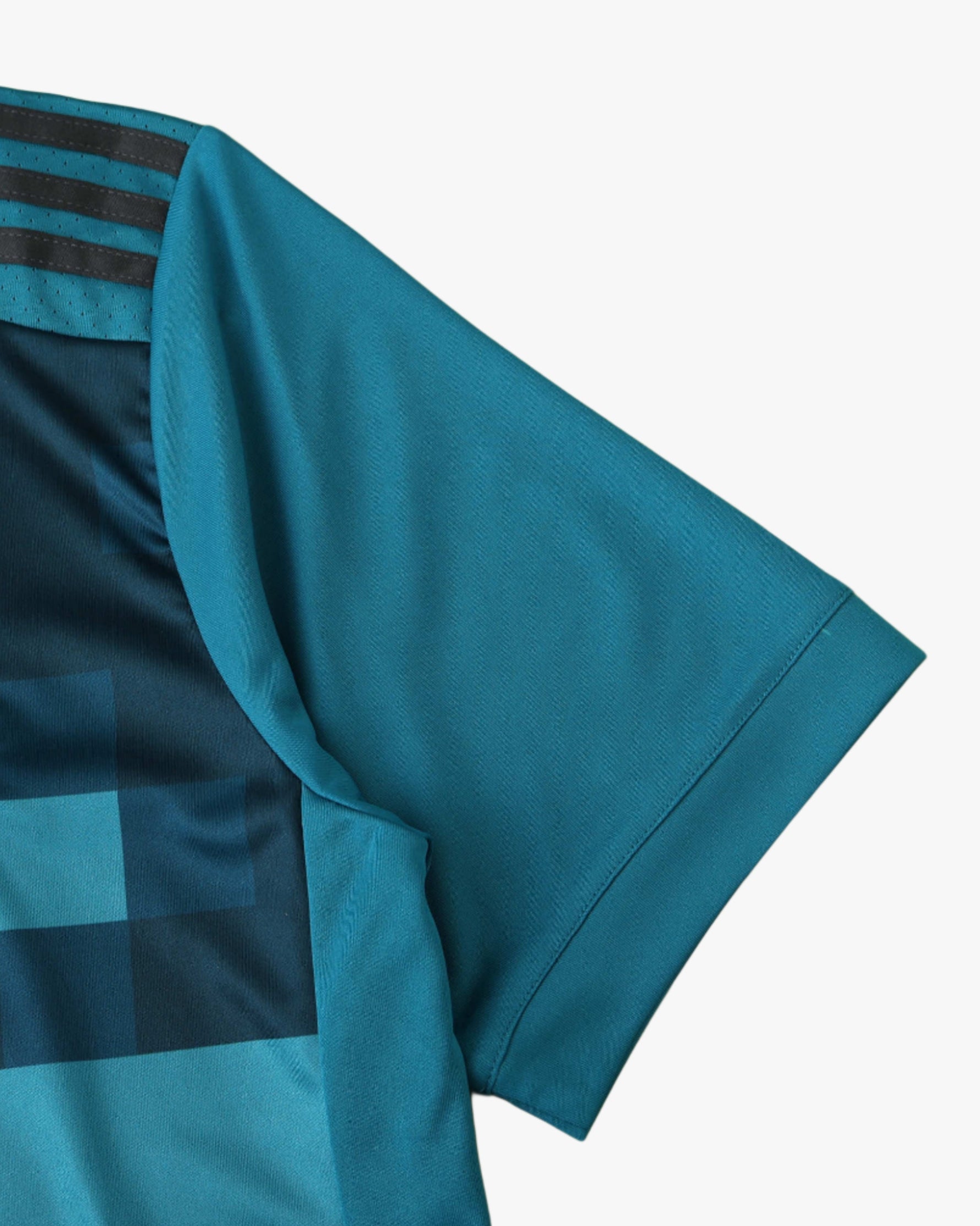 REAL MADRID 2017/18 Retro Third Football Jersey